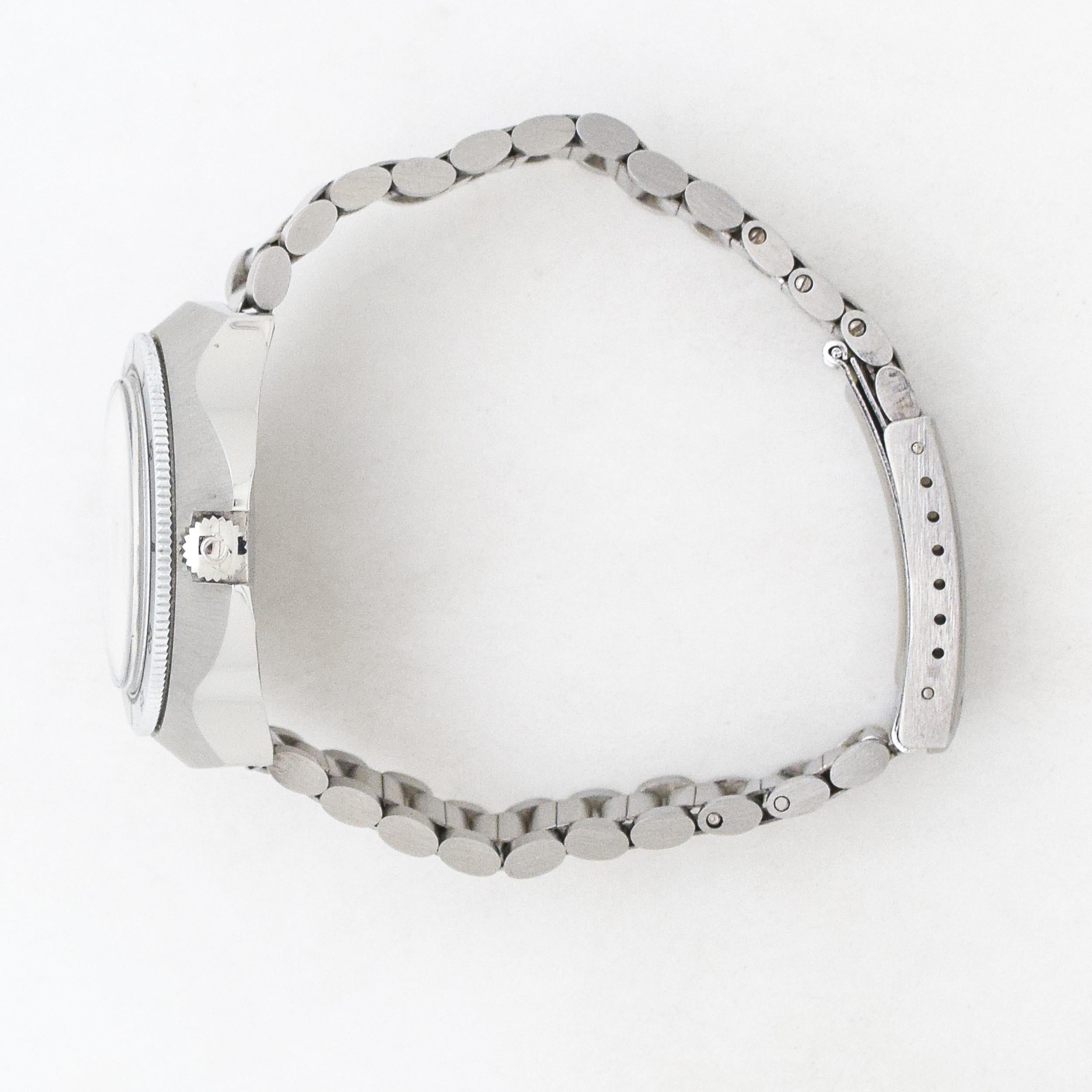 Omega Skin Diver Reference 166.122 Stainless Steel Watch, 1973 In Excellent Condition For Sale In Beverly Hills, CA