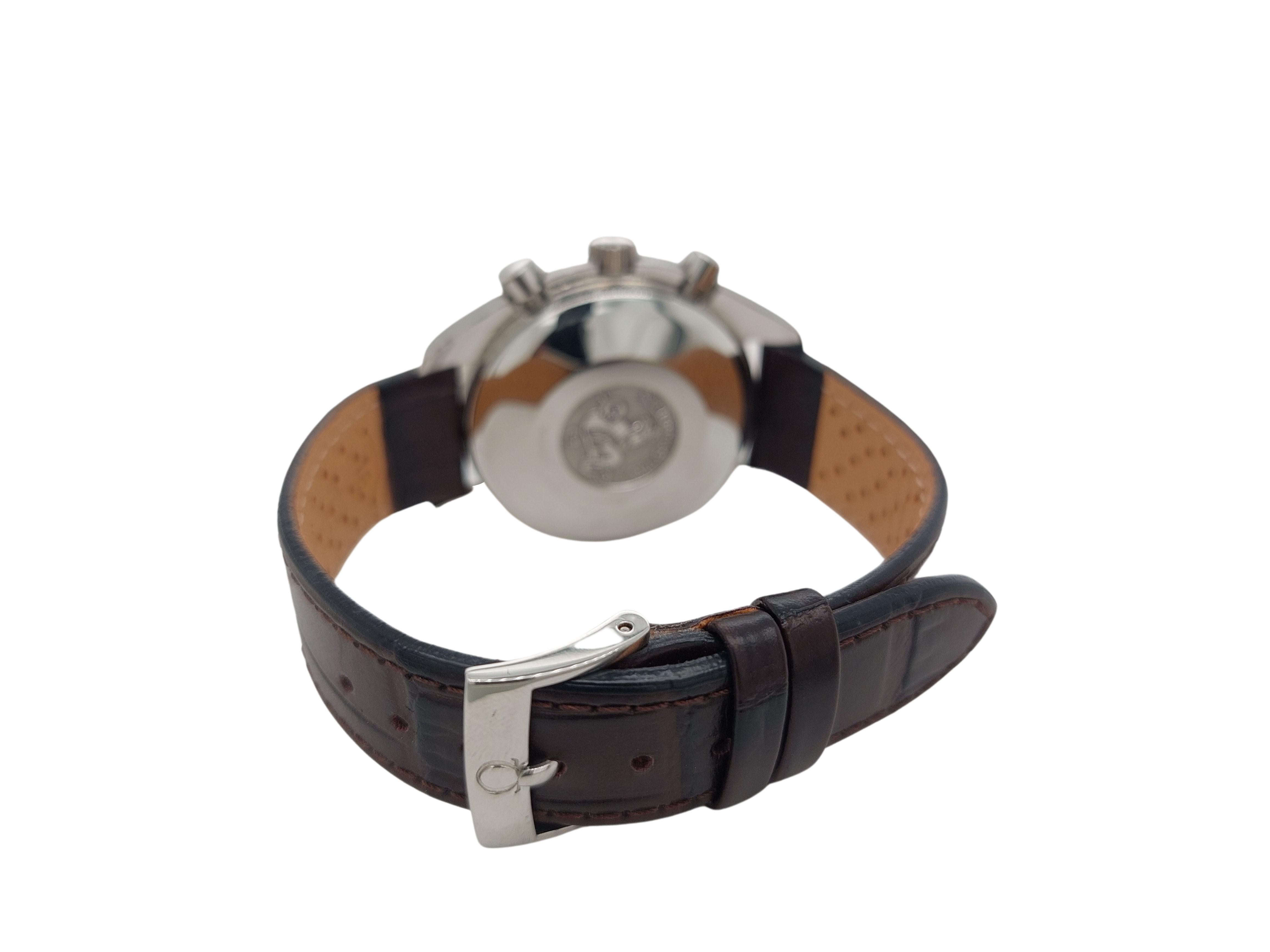 Omega Speed Master Triple Date Montre-bracelet automatique, bracelet Brown en vente 9