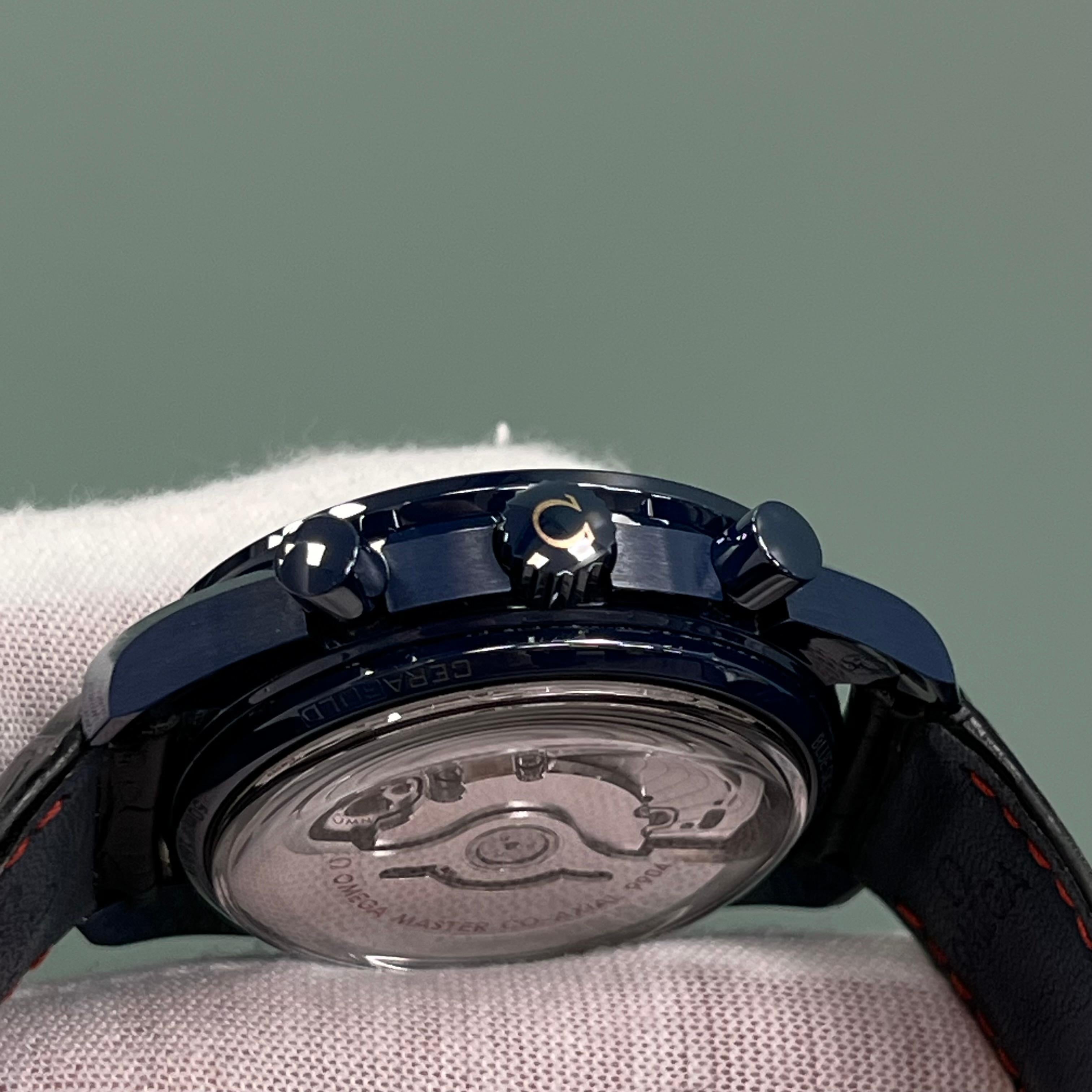 Omega Speedmaster Blu Ceramica AVENTURINE 304.93.44.52.03.002 Scatola in Pelle Carta in vendita 7