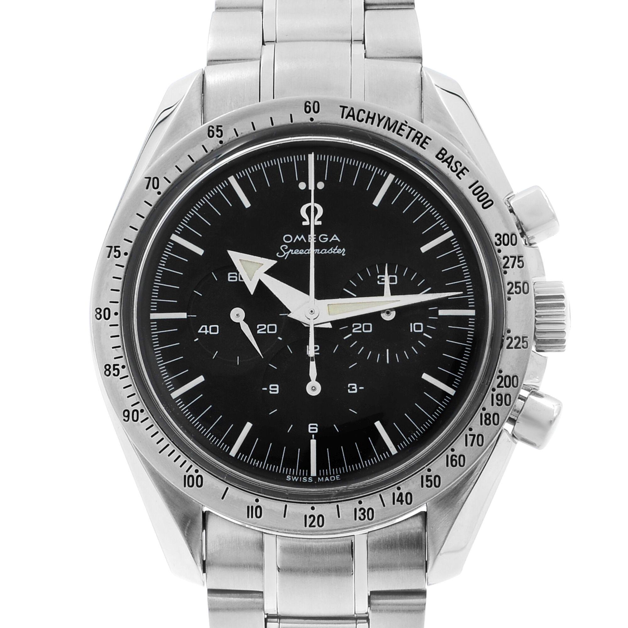 This pre-owned Omega Speedmaster 3594.50.00 is a beautiful men's timepiece that is powered by a mechanical movement which is cased in a stainless steel case. It has a round shape face, chronograph, chronograph hand, small seconds subdial, tachymeter