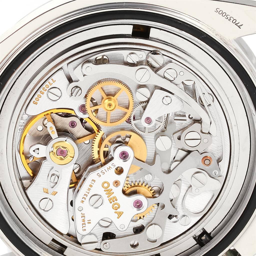 Omega Speedmaster Chronograph Mechanical Steel Moon Watch 3570.50.00 For Sale 3