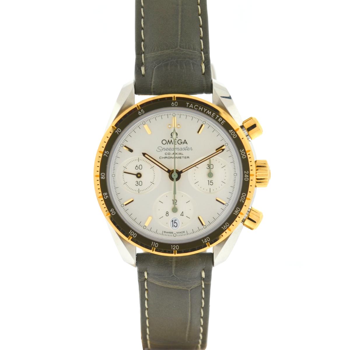 OMEGA Speedmaster Co-Axial Chronograph Automatik 38mm Damenuhr

Marke - OMEGA

Modell - Speedmaster

Referenznummer - 32423385002001

Zifferblatt - Silberner Chronograph

Lünette - 18k Gelbgold

Gehäuse - 38mm aus Edelstahl

Armbänder -