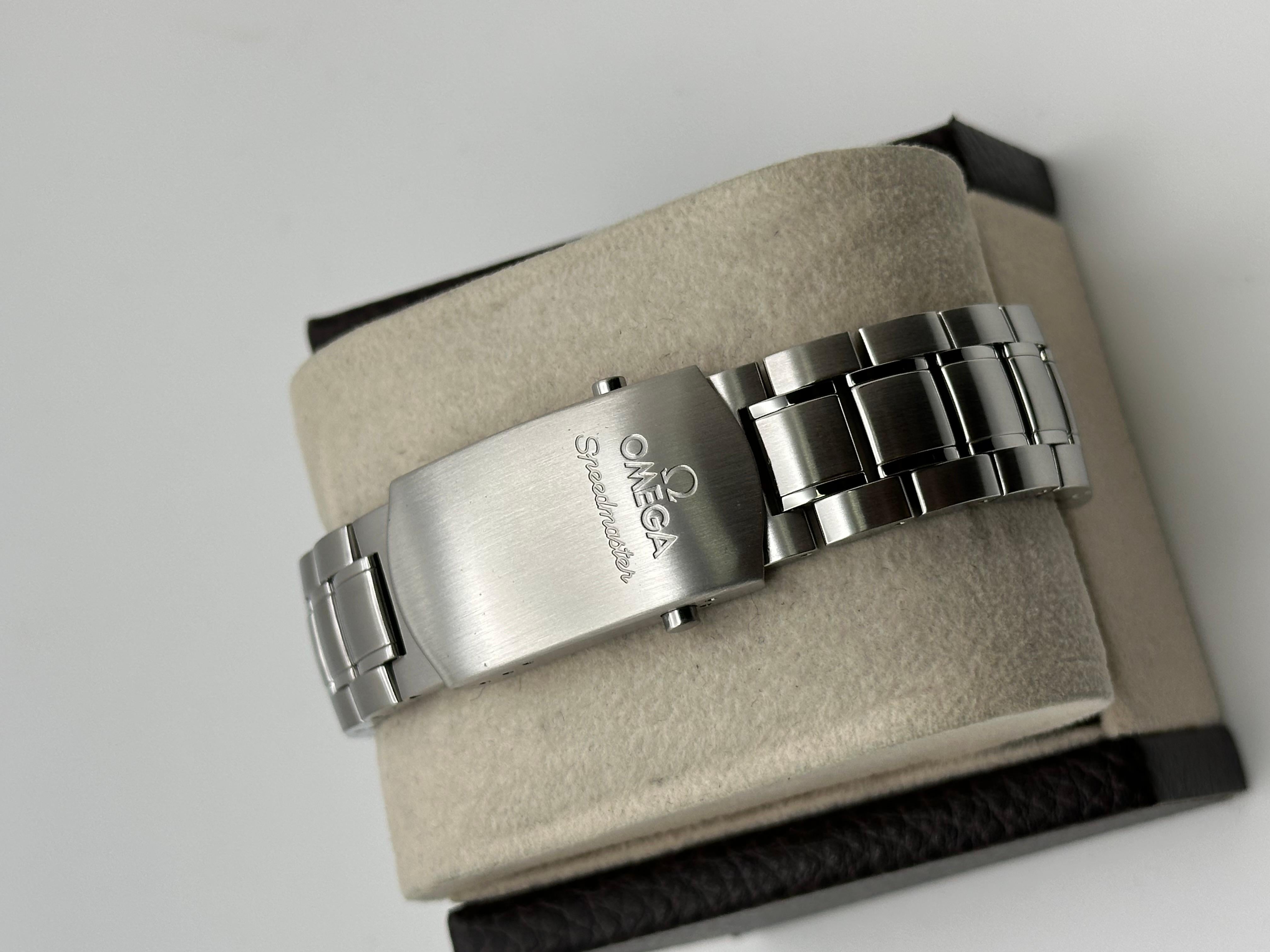 Omega Speedmaster Date 3211.30.00 Stainless Steel 40mm Box Paper For Sale 3