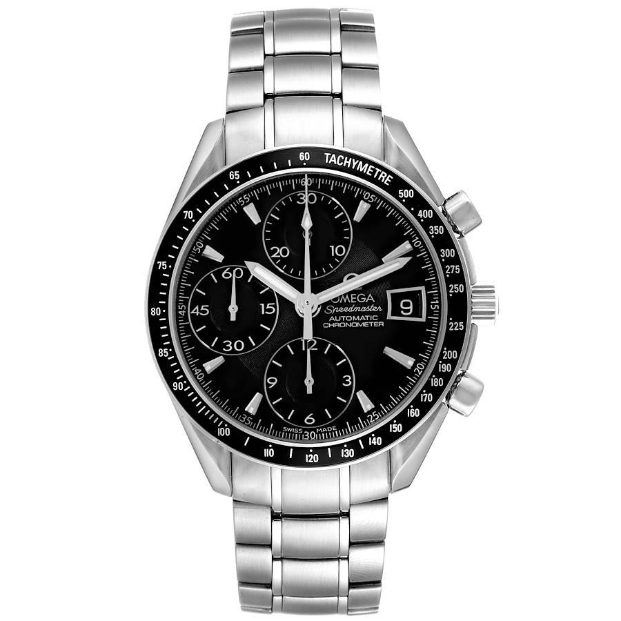 Omega Speedmaster Datum schwarzes Zifferblatt Stahl Herrenuhr 3210.50.00. Automatisches Chronographenwerk mit Selbstaufzug. Rundes Edelstahlgehäuse mit einem Durchmesser von 40.0 mm. Schwarze Lünette mit Tachymeterfunktion. Kratzfestes Saphirglas