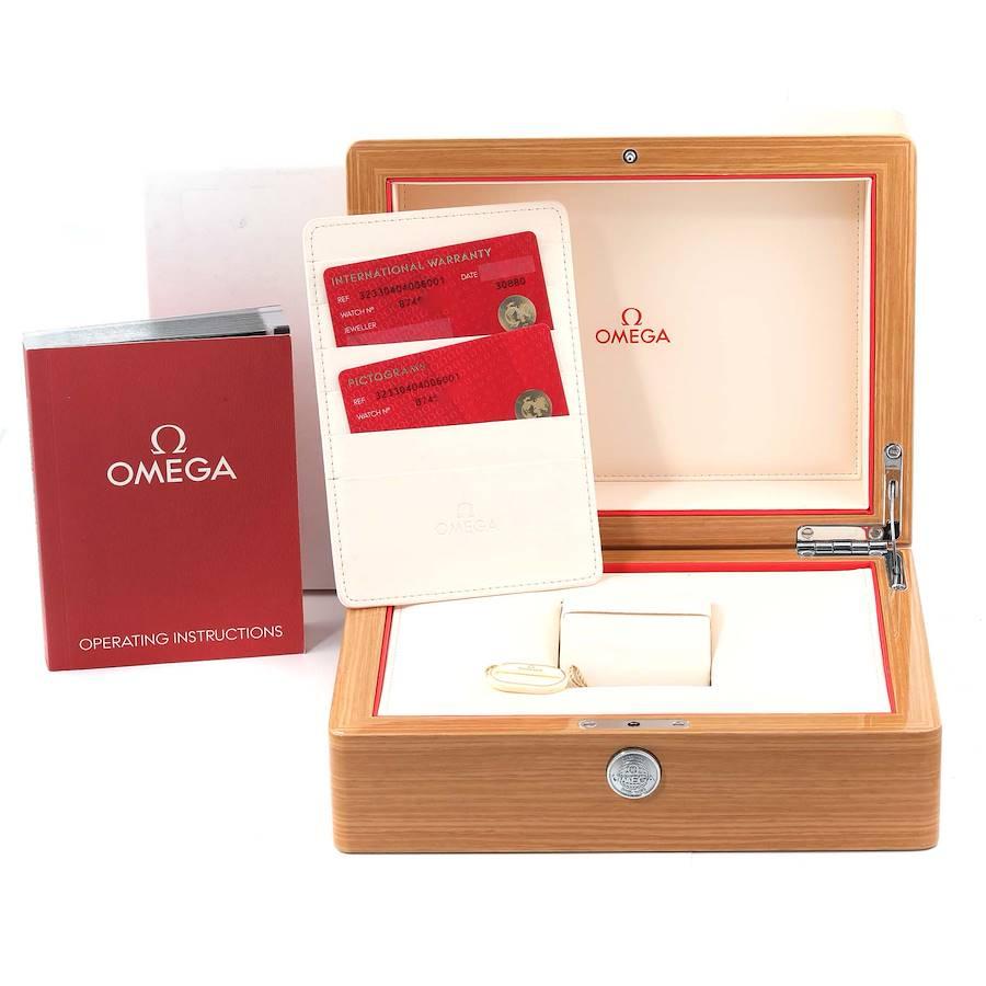 Omega Speedmaster Datum graues Zifferblatt Herrenuhr 323.30.40.40.06.001 Box-Karte 7