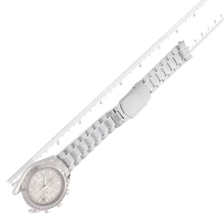 Omega Speedmaster Date Cadran Argent Acier Montre Homme 323.10.40.40.02.001 4