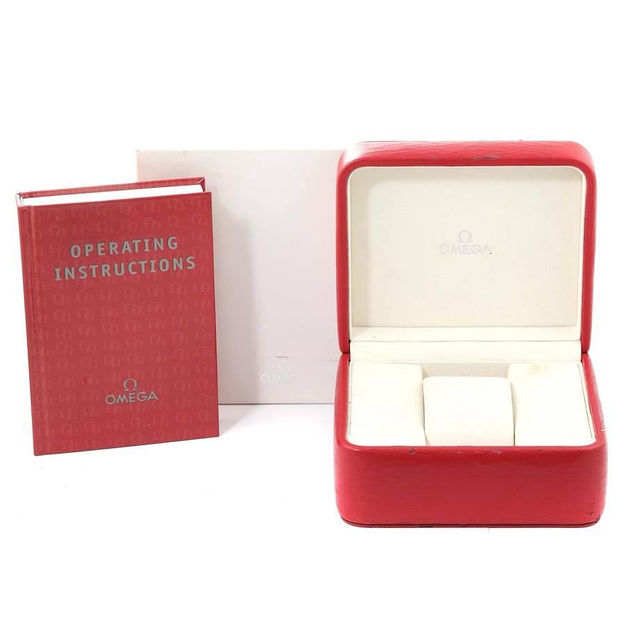 Omega Speedmaster Date Cadran Argent Acier Montre Homme 323.10.40.40.02.001 5