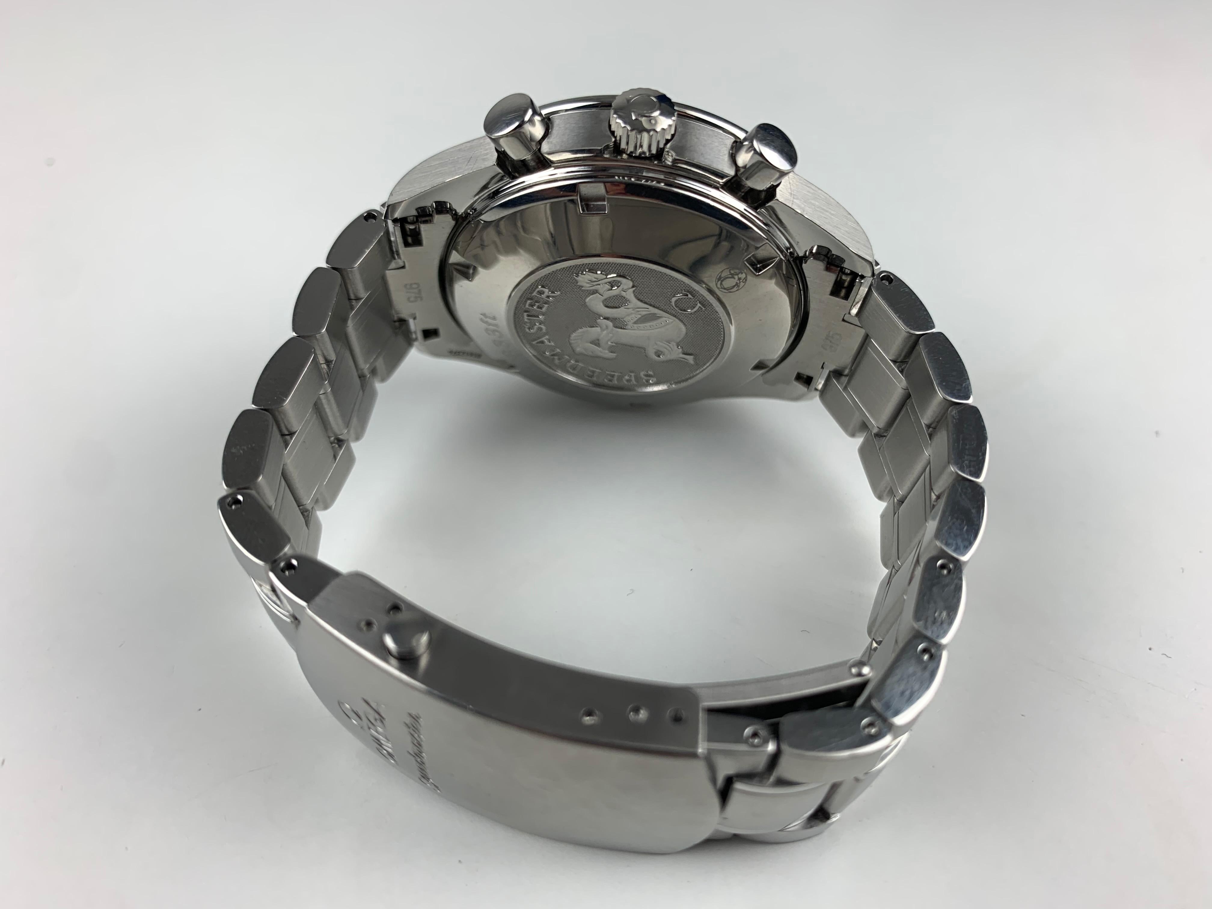 Omega Speedmaster Datumsuhr 32105000 im Zustand „Gut“ im Angebot in  London, GB