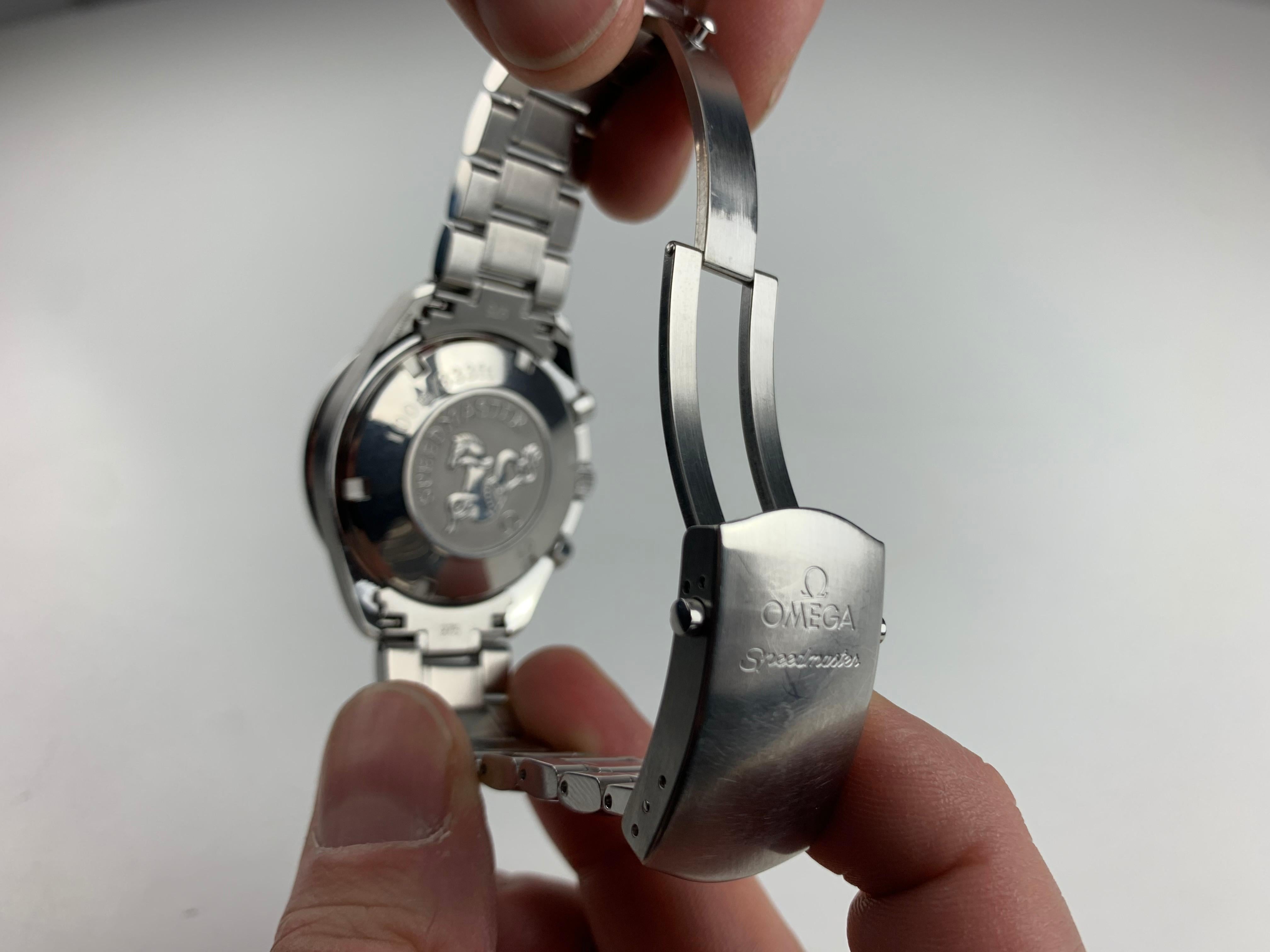 Omega Speedmaster Datumsuhr 32105000 Herren im Angebot