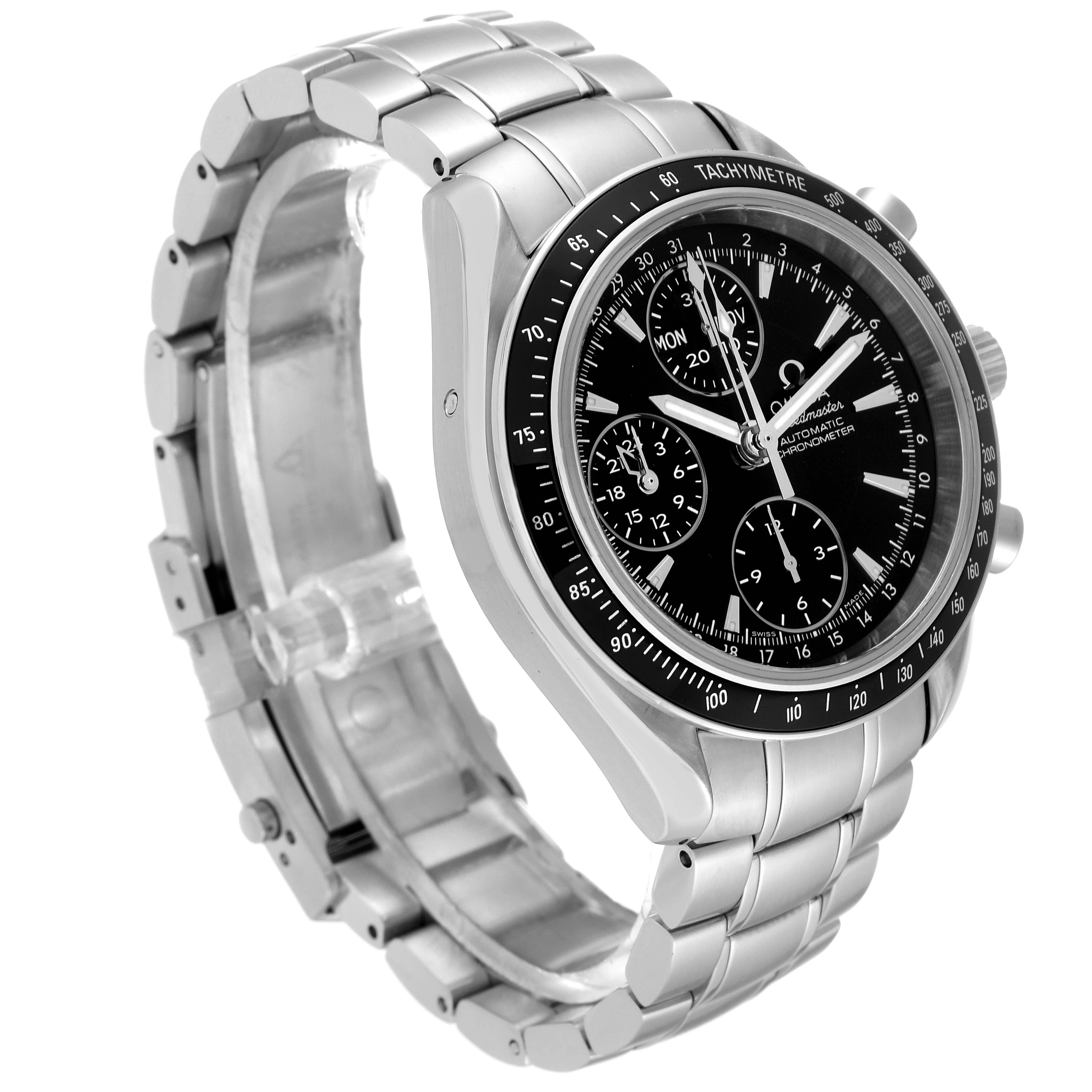 Omega Speedmaster Day-Date 40 Steel Chronograph Mens Watch 3220.50.00 Card In Excellent Condition For Sale In Atlanta, GA