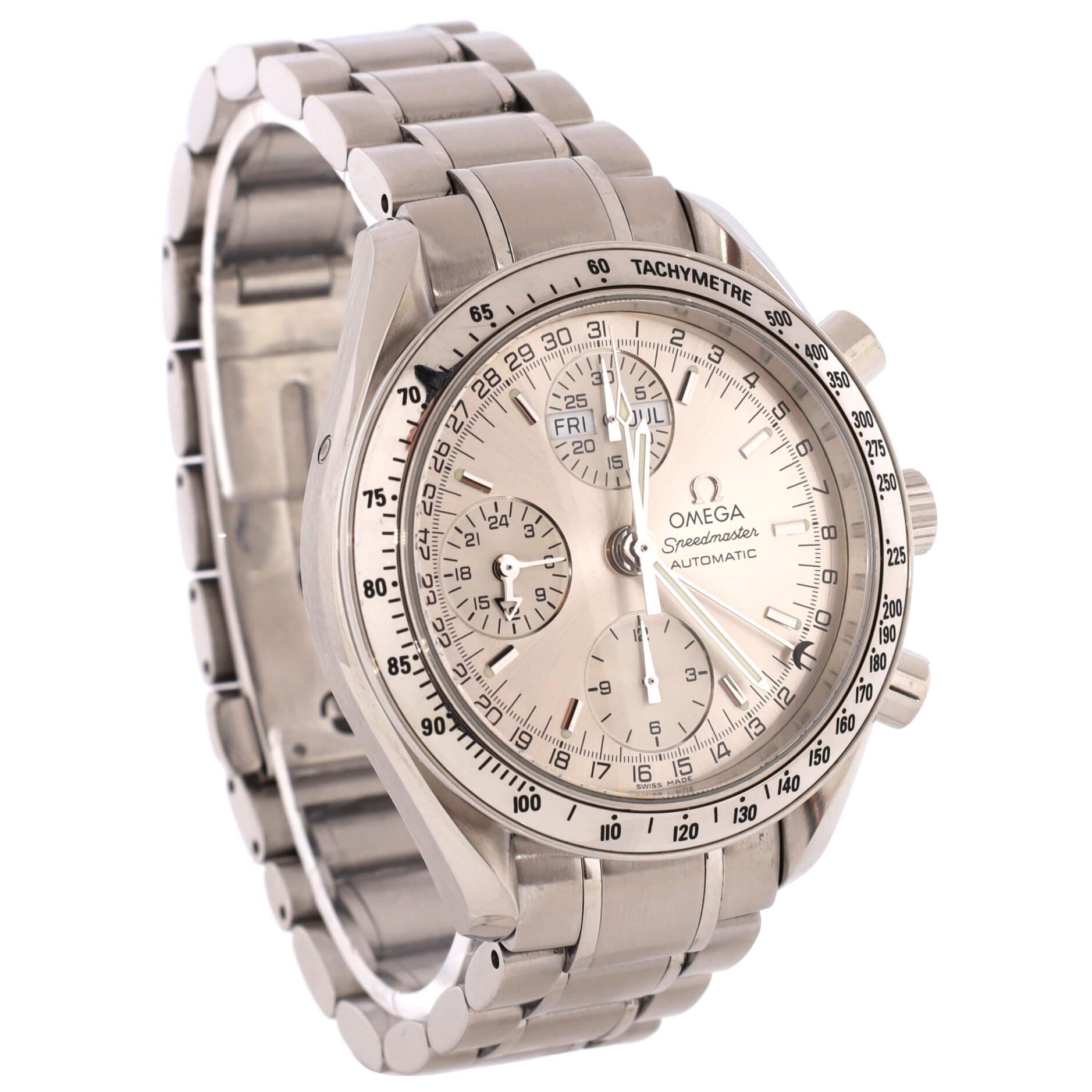 Zustand: Großartig. Mäßige Kratzer und Gebrauchsspuren. Abnutzung und Kratzer auf Gehäuse und Armband.
Zubehör: Kein Zubehör
Abmessungen: Größe/Breite des Gehäuses: 39 mm, Höhe der Uhr: 14 mm, Breite des Bandes: 18 mm, Umfang des Handgelenks: