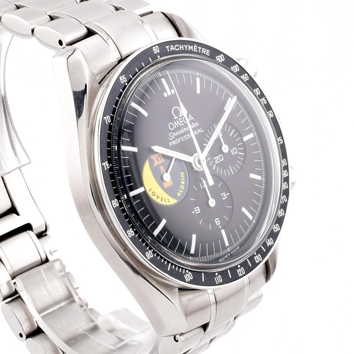 Das berühmte Ereignis, das die Omega Speedmaster zu einer Ikone machte, war die Apollo 11-Mission im Jahr 1969, als der Astronaut Buzz Aldrin seine Speedmaster Professional trug, während er die Mondoberfläche betrat. Seitdem ist die Speedmaster als