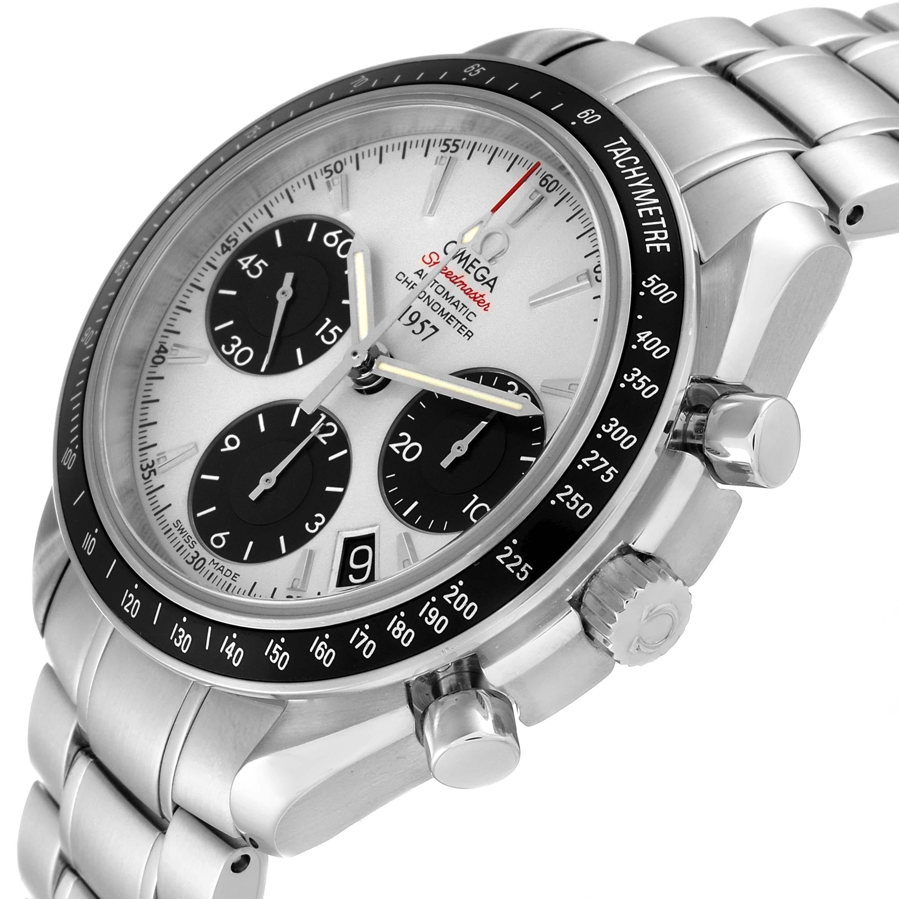 Omega Speedmaster LE Panda Zifferblatt Stahl Herrenuhr 323.30.40.40.02.001 Box-Karte 2