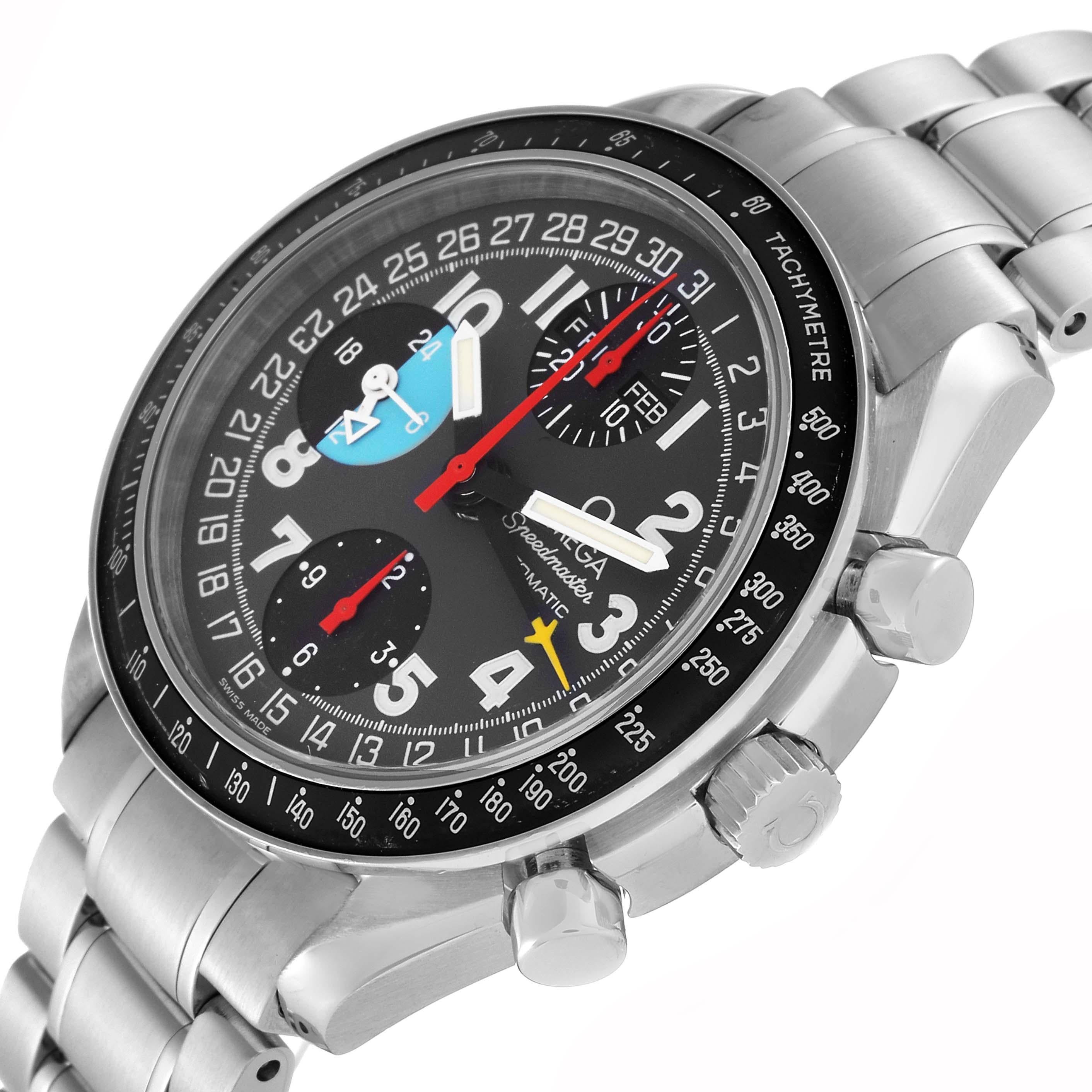 Omega Speedmaster Mark 40 Triple Calendar Steel Mens Watch 3520.53.00. Automatic self-winding chronograph movement. Stainless steel case 39.0 mm in diameter. Omega logo on crown. Button at 11 o?clock to set the day of the week. Black stainless steel