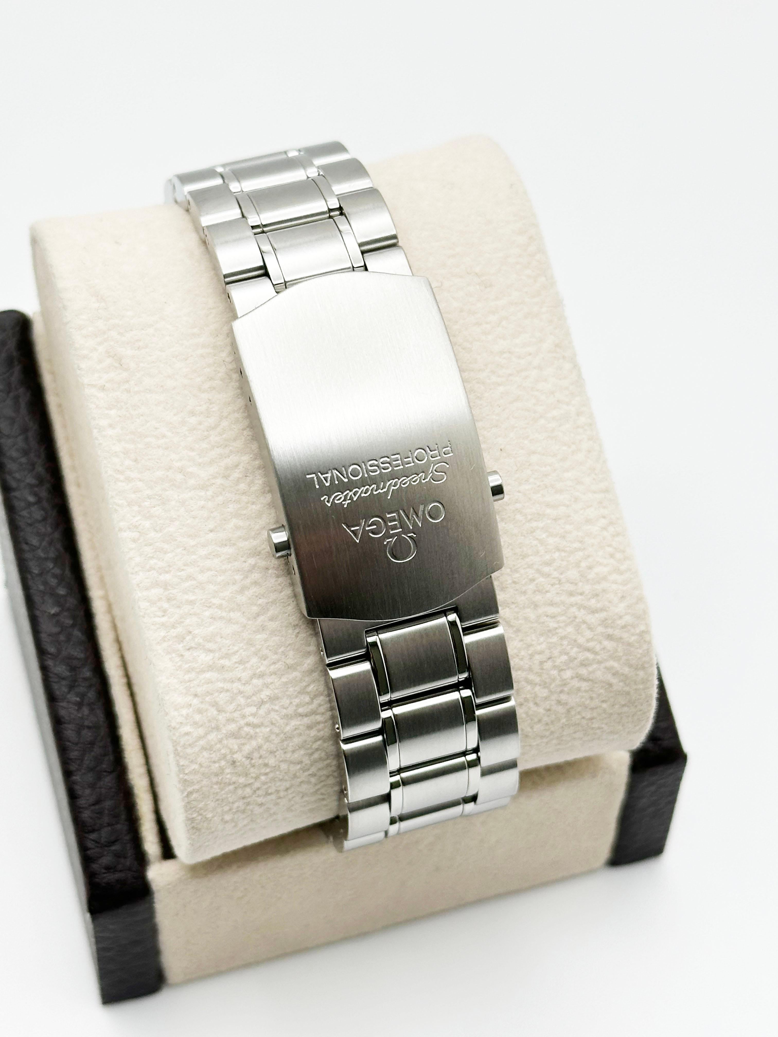 Omega Speedmaster Moonphase 3575.20.00 42mm Stainless Steel Box Paper For Sale 2