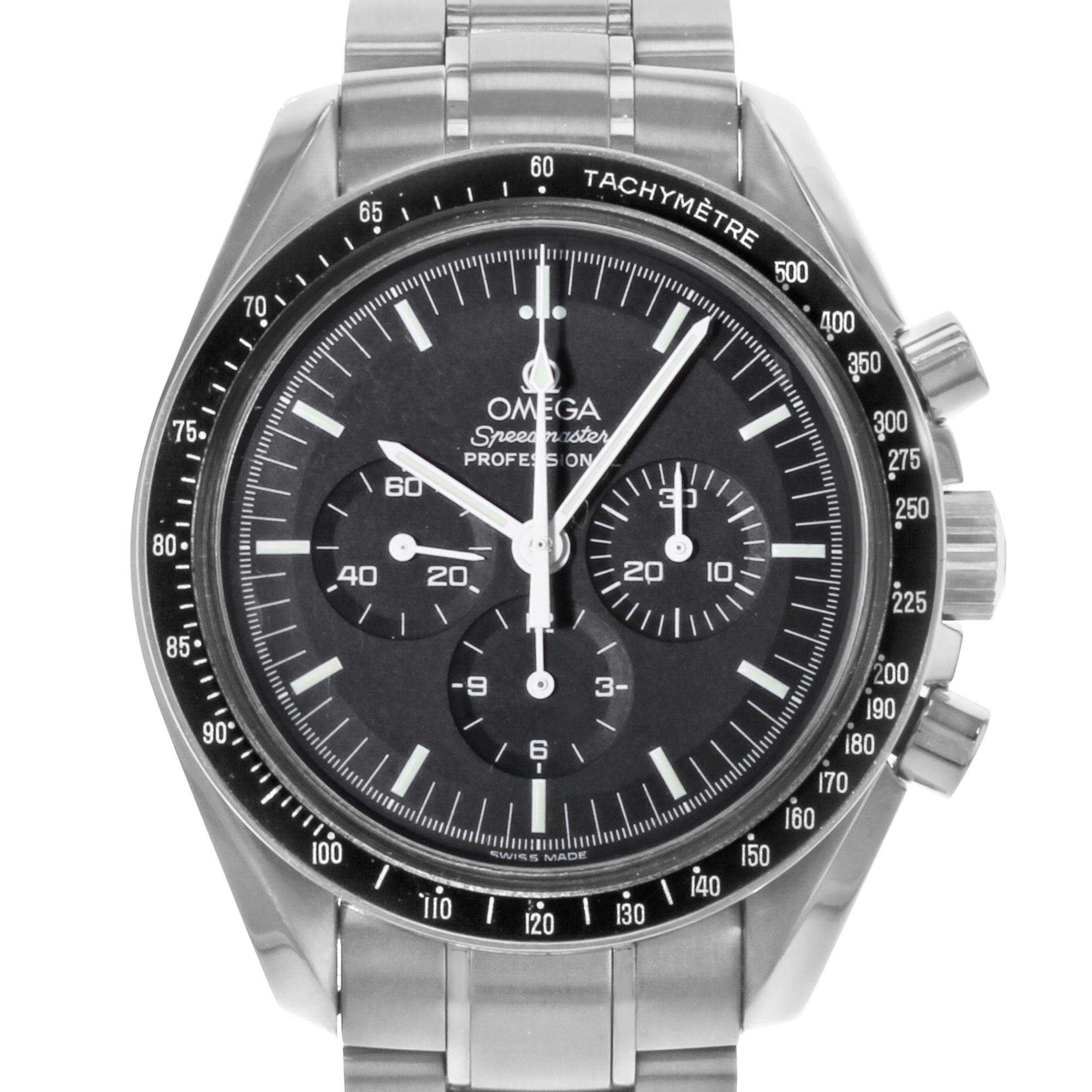 This display model Omega Speedmaster  311.30.42.30.01.005 is a beautiful men's timepiece that is powered by an automatic movement which is cased in a stainless steel case. It has a round shape face, chronograph, small seconds subdial dial and has