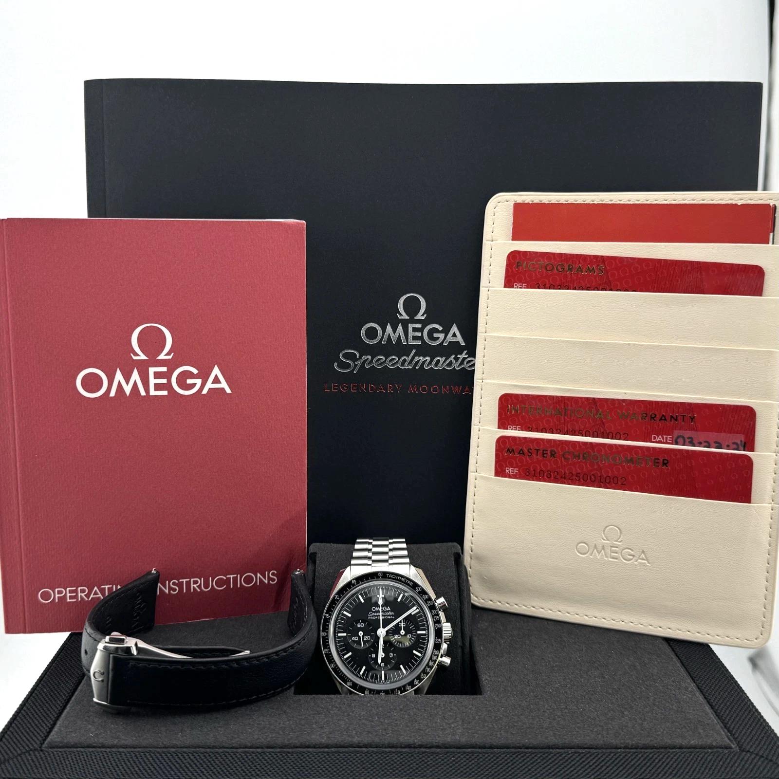 Numéro de style : 310.32.42.50.01.002 



Série : 8444****



Année : 2024

 

Modèle : Omega Speedmaster Professional Moonwatch (Sapphire Sandwich)

 

Matériau du boîtier : Acier inoxydable

 

Bande : Acier inoxydable

  

Lunette : noire

 