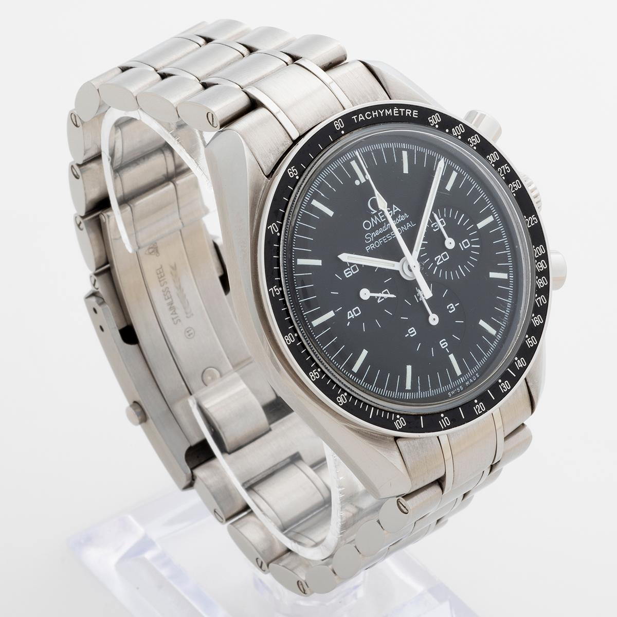 Our iconic and discontinued Omega Speedmaster Professional Moonwatch reference 31130423001005 features a 42mm stainless steel case with stainless steel bracelet and is powered by a 1861 cal manually wound movement. Presented in outstanding condition