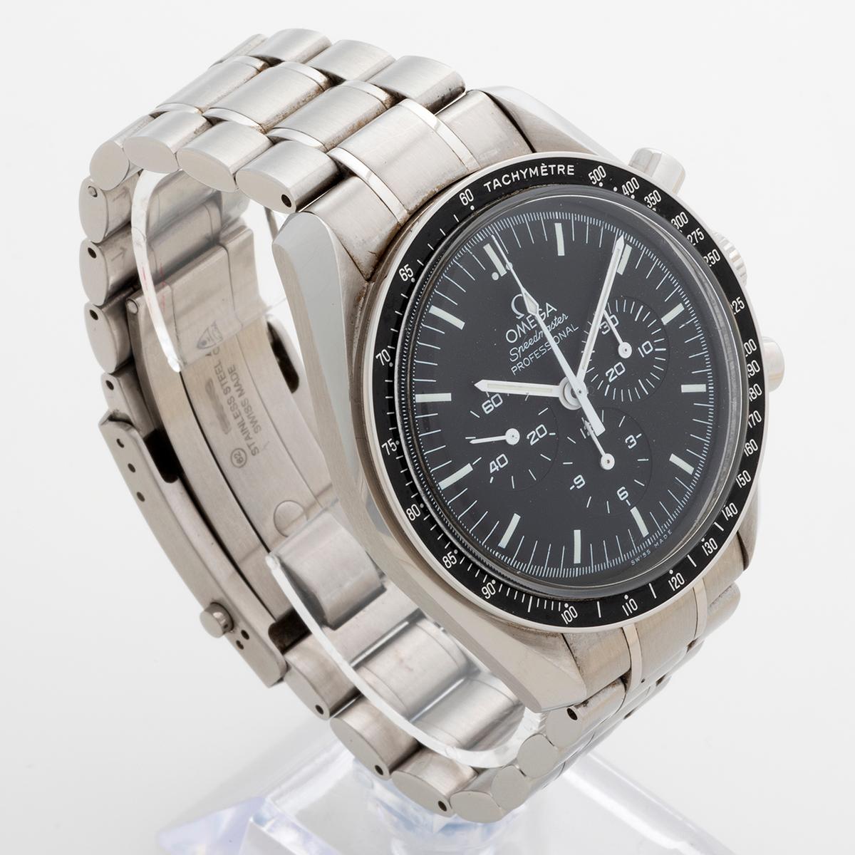 Omega Speedmaster Professional Moonwatch ref 37505000. (Discontinued). Yr 2014. In Excellent Condition For Sale In Canterbury, GB
