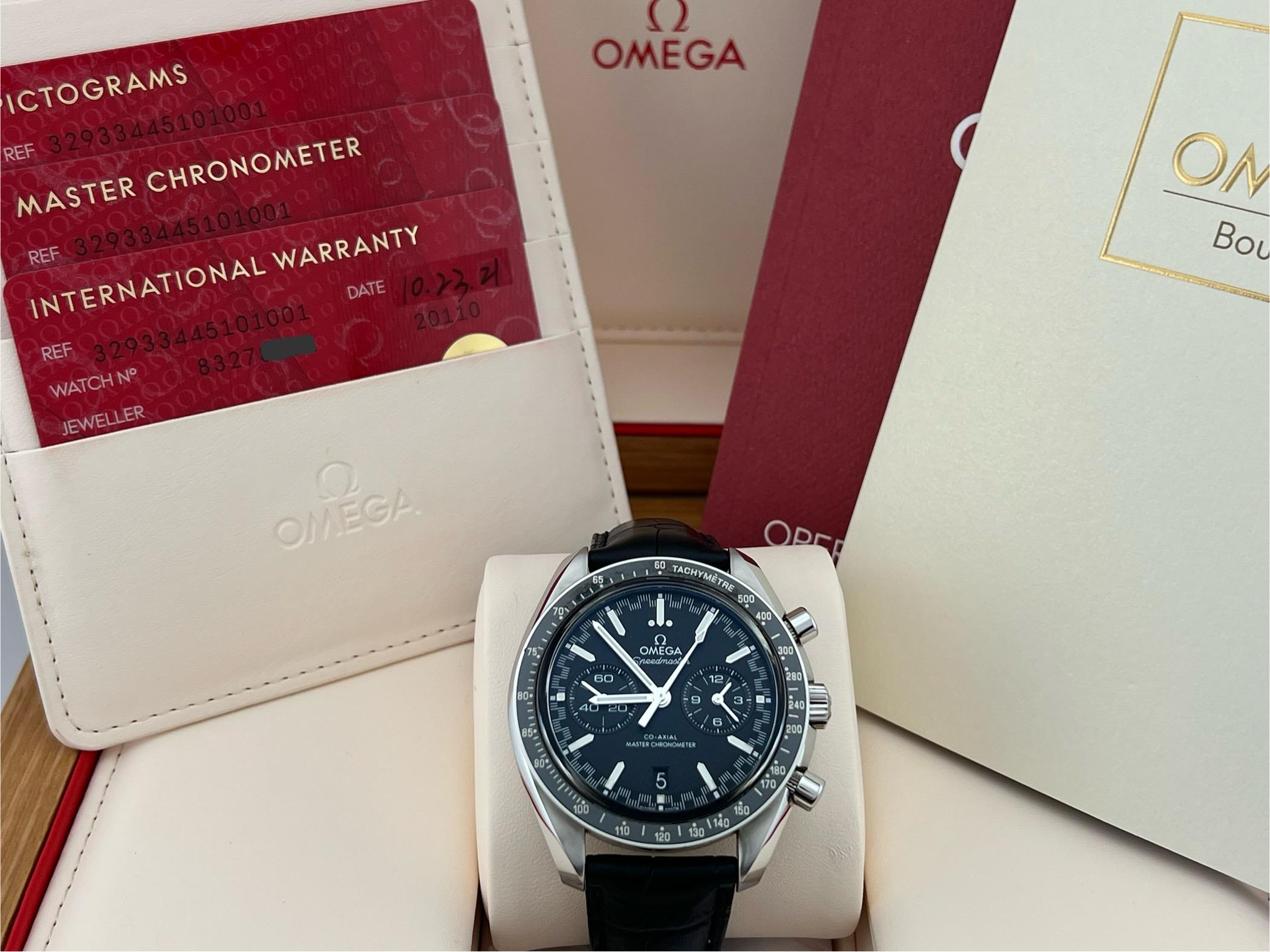 Omega Speedmaster Racing 329.33.44.51.01.001 44mm Schwarzes Zifferblatt Box Papiere im Angebot 9