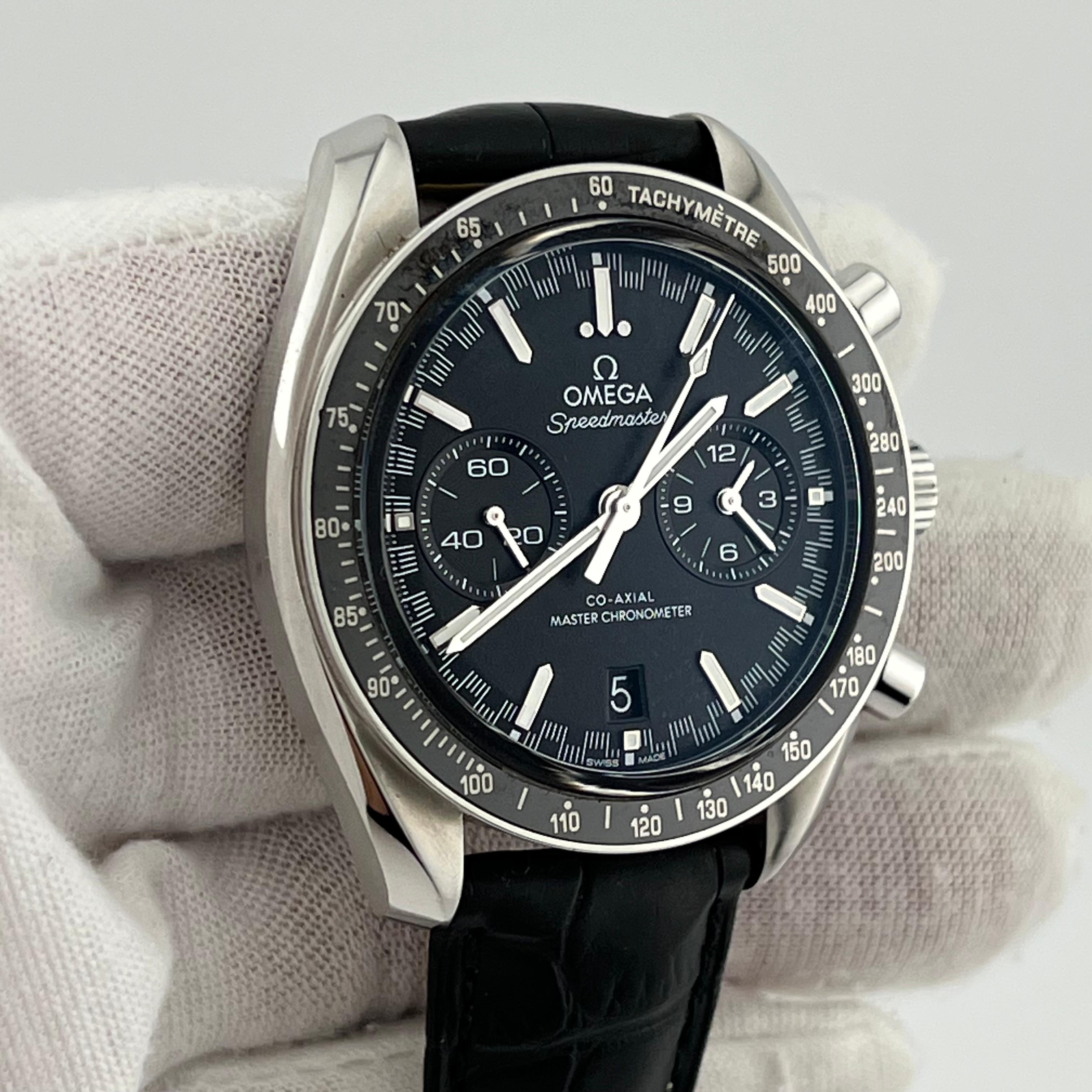 Omega Speedmaster Racing 329.33.44.51.01.001 44mm Schwarzes Zifferblatt Box Papiere im Zustand „Hervorragend“ im Angebot in San Diego, CA