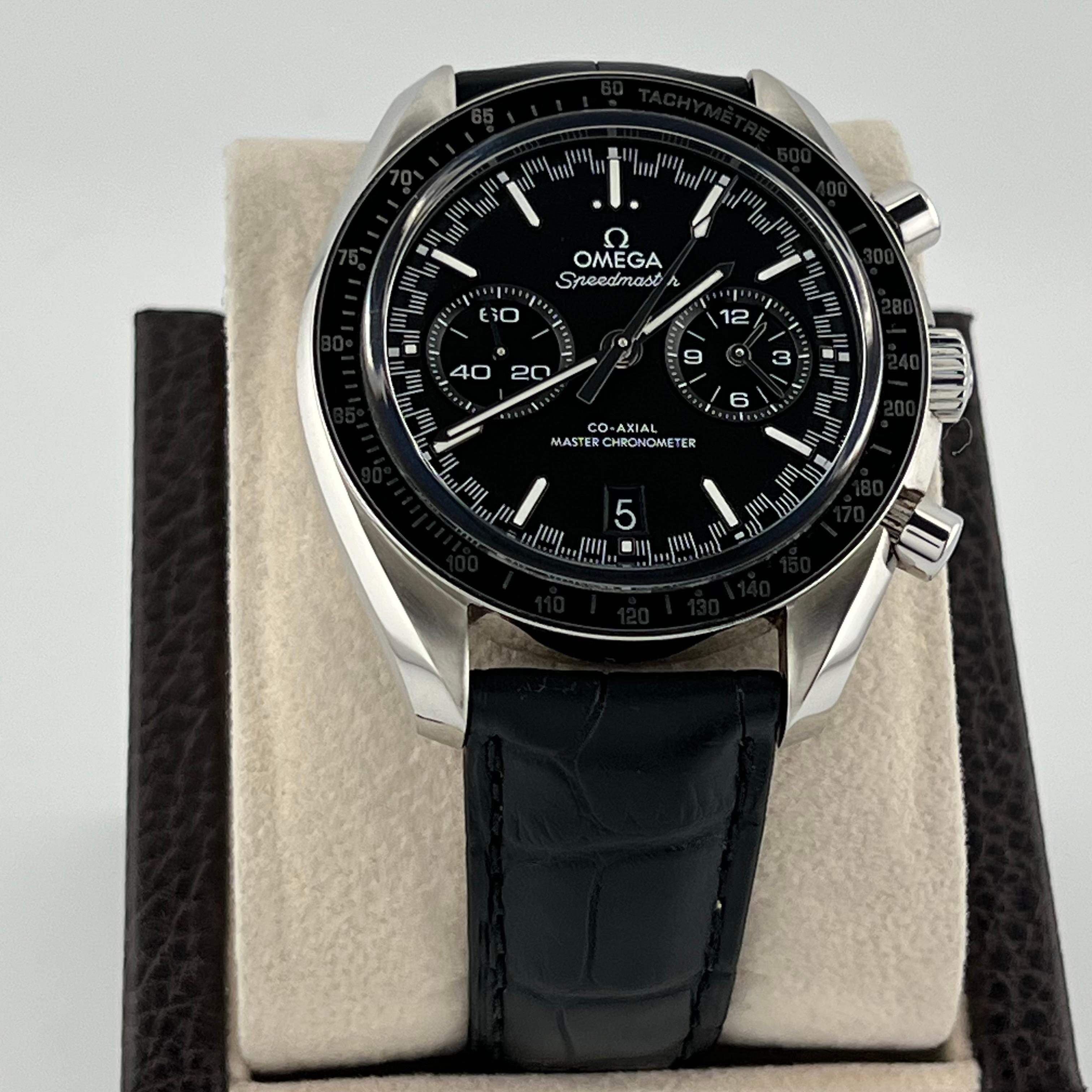 Omega Speedmaster Racing 329.33.44.51.01.001 44mm Schwarzes Zifferblatt Box Papiere Herren im Angebot