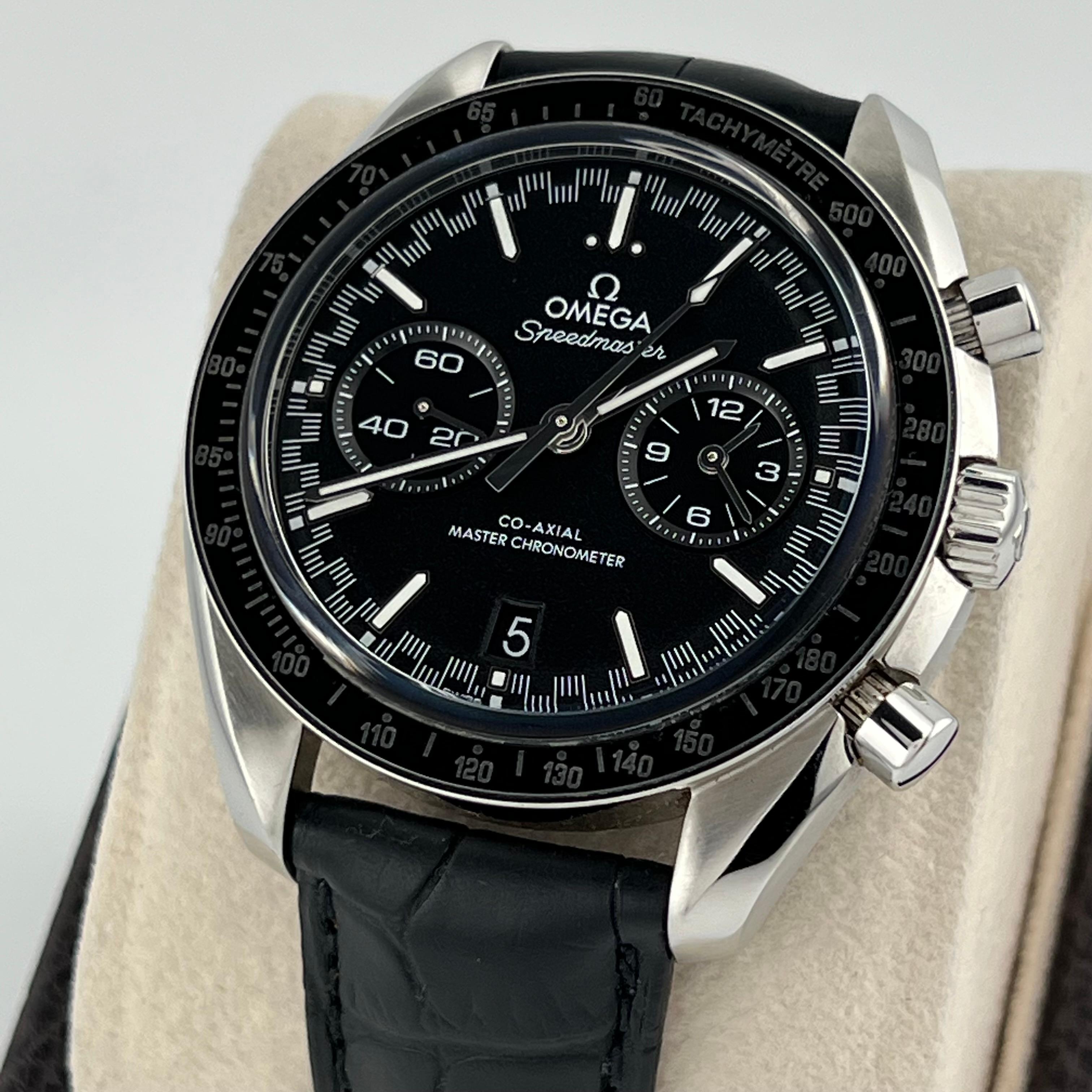 Omega Speedmaster Racing 329.33.44.51.01.001 44mm Schwarzes Zifferblatt Box Papiere im Angebot 2