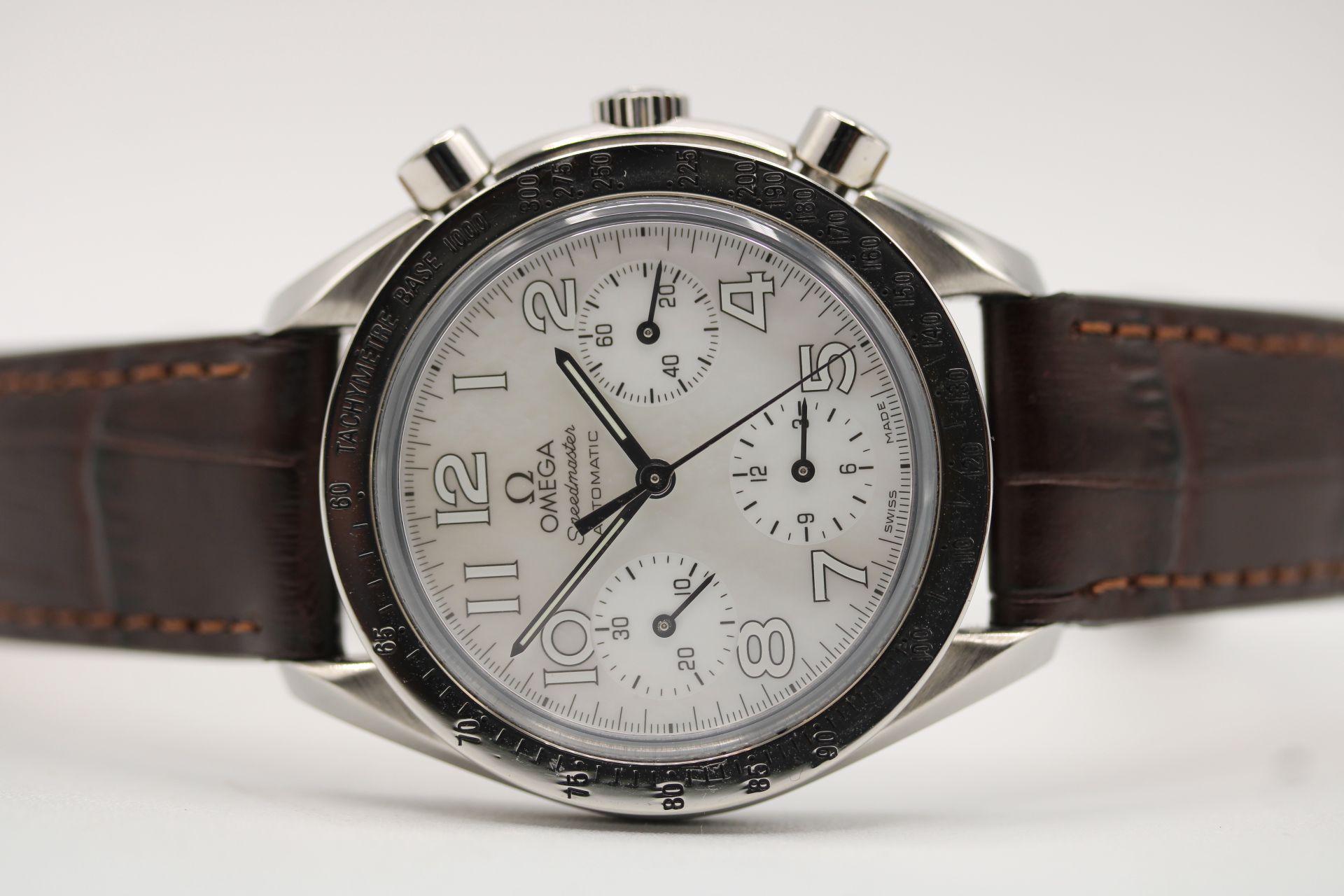 Omega Speedmaster Reduced 3802.70.56, Rot 2