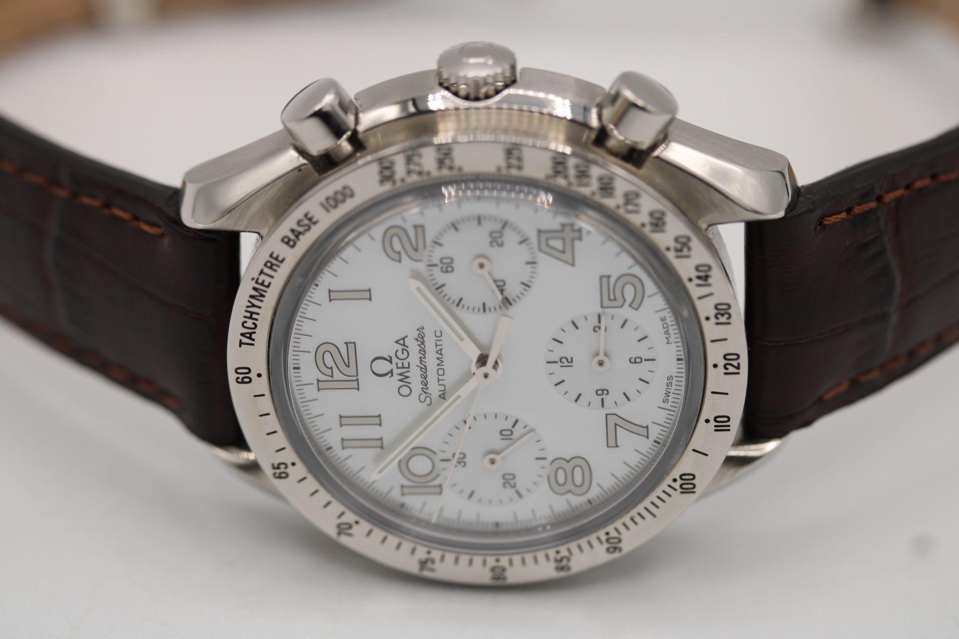 Omega Speedmaster Reduced 3802.70.56, Rot 3