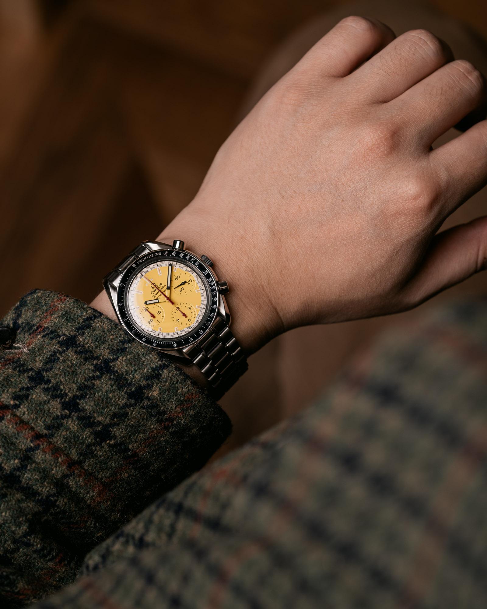 SKU	1877
Brand	Omega
Model	Speedmaster Reduced 
Reference	3510.12 (Racing Michael Schumacher)
Dial	Yellow
Case	Steel
Bracelet	Steel
Diameter	39mm
Length	19.4cm
Movement	Automatic
Serviced	Yes
Box	No
Papers	No

Authenticity
Every watch at Classic