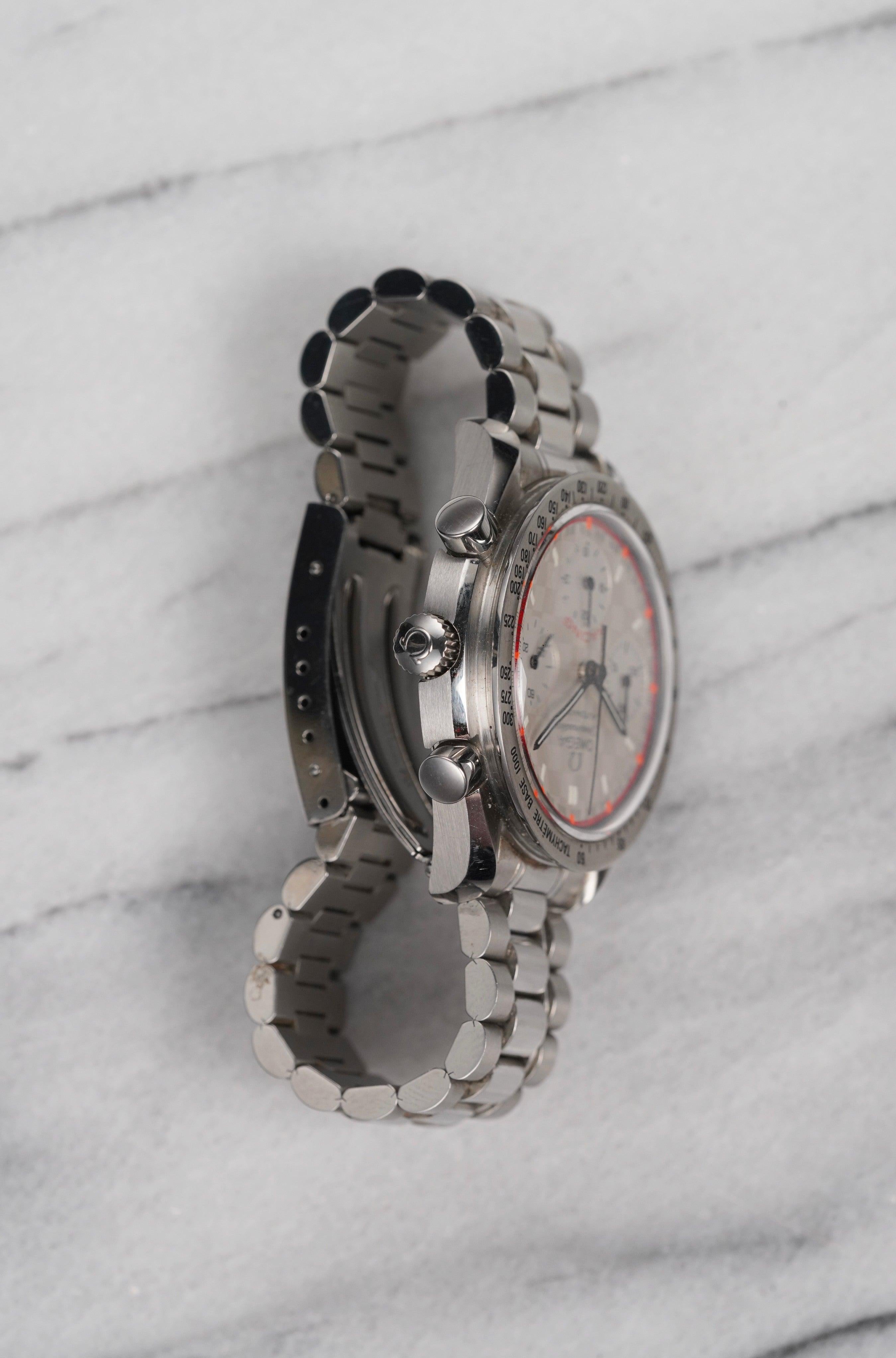Omega Speedmaster Schumacher Uhr w / Kohlefaser-Zifferblatt, 2000er im Zustand „Gut“ im Angebot in New York, NY