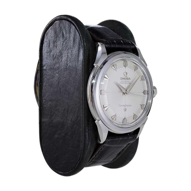 FACTORY / HOUSE: Omega Watch Company
STYLE / REFERENCE: Constellation / Reference 2852
METAL / MATERIAL: Stainless Steel
CIRCA / YEAR: 1950 / 60's
DIMENSIONS / SIZE: Length 42mm X Diameter 35mm
MOVEMENT / CALIBER: Automatic Winding / 19 Jewels 
DIAL