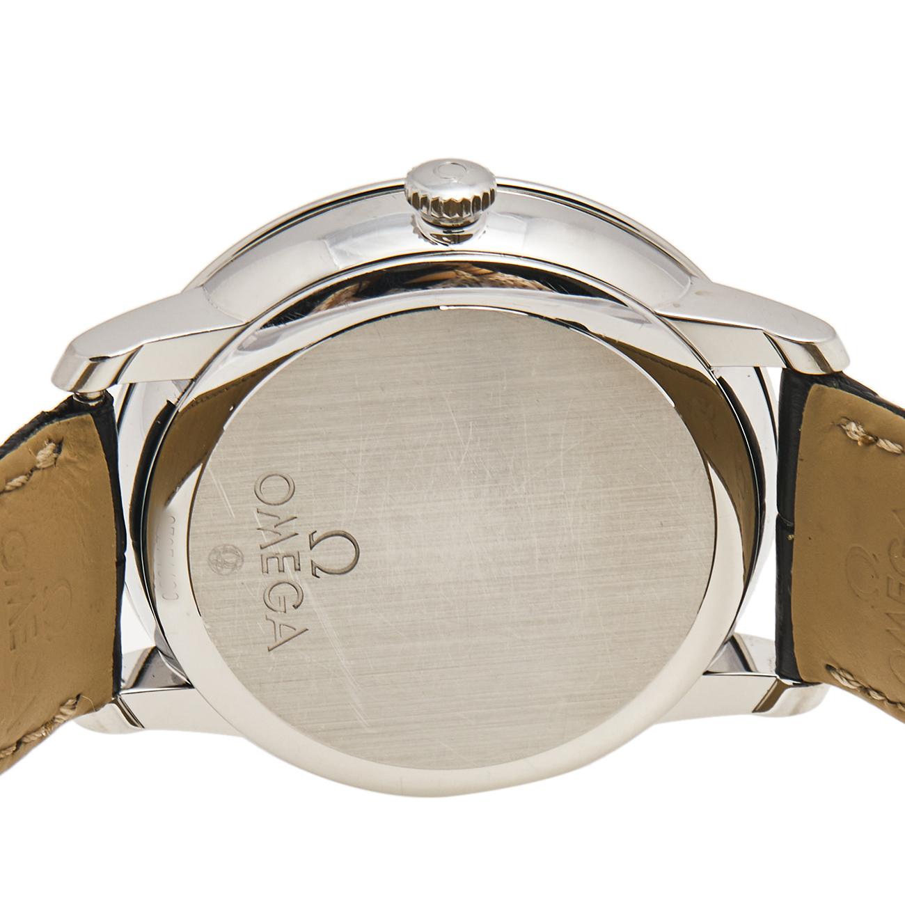 Omega Stainless Steel Leather De Ville 424.13.40.21.03.001 Men's Wristwatch 39mm In Good Condition In Dubai, Al Qouz 2