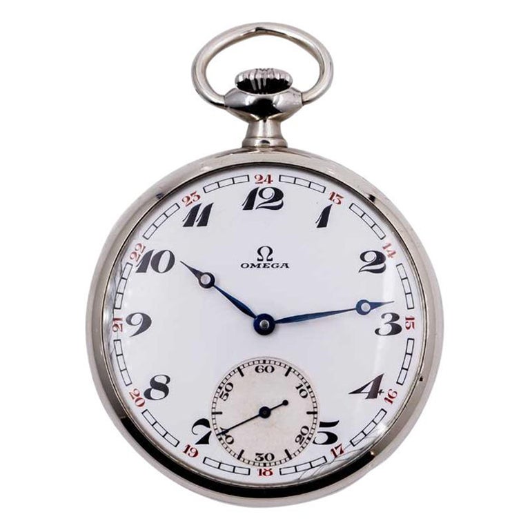 Art déco Montre de poche Omega en acier à cadran ouvert en émail des années 1920 en vente
