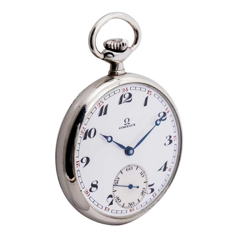 Montre de poche Omega en acier à cadran ouvert en émail des années 1920 Excellent état - En vente à Long Beach, CA