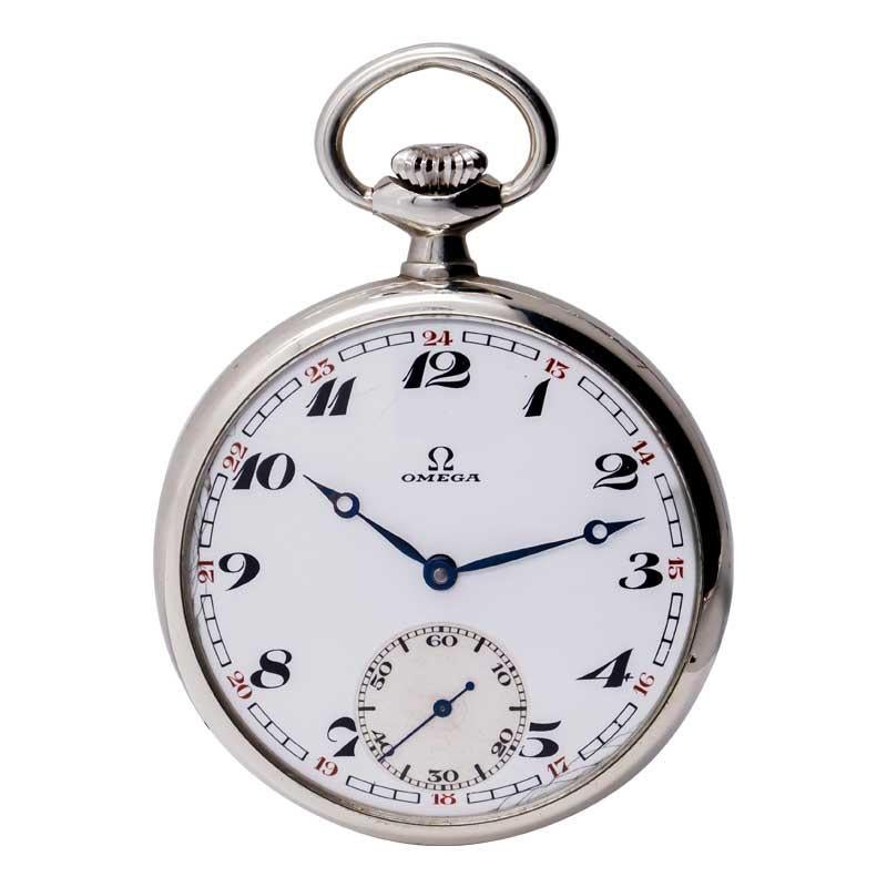 Montre de poche Omega en acier à cadran ouvert en émail des années 1920 Unisexe en vente