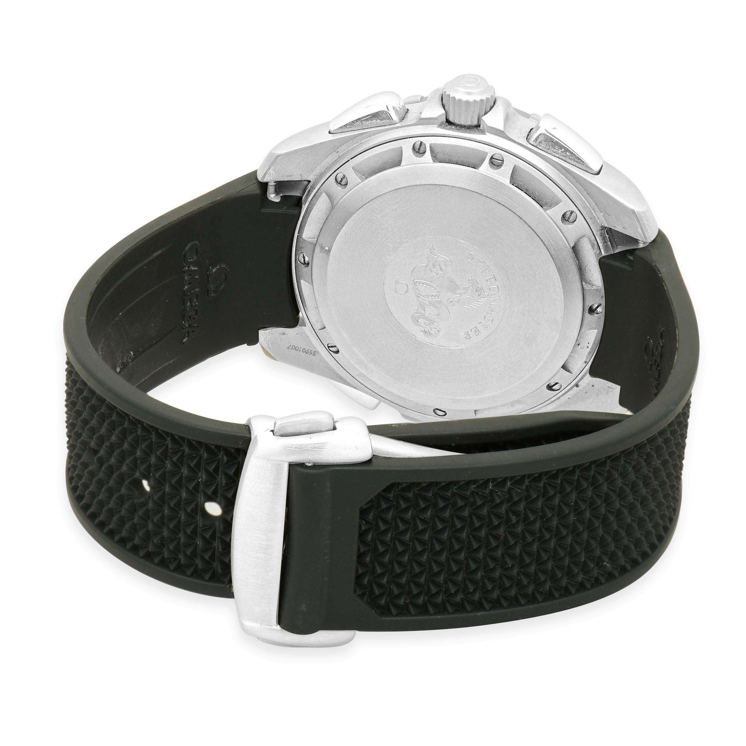 Marchio: Omega
Movimento: quarzo
Funzione: ore, minuti, secondi, orologio digitale a 24 ore, giorno e data digitali, GMT
Cassa: cassa da 42 mm, vetro zaffiro, corona push/pull
Cinturino: caucciù nero, chiusura in titanio
Quadrante: