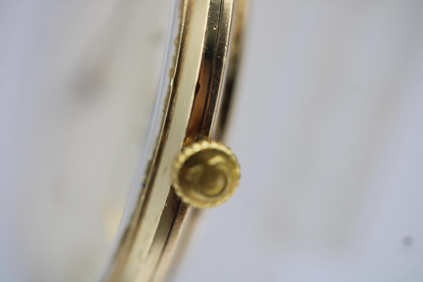 Omega Vintage Calibre 510 de cuerda manual - Oro de 9 ct 1956 en venta 8