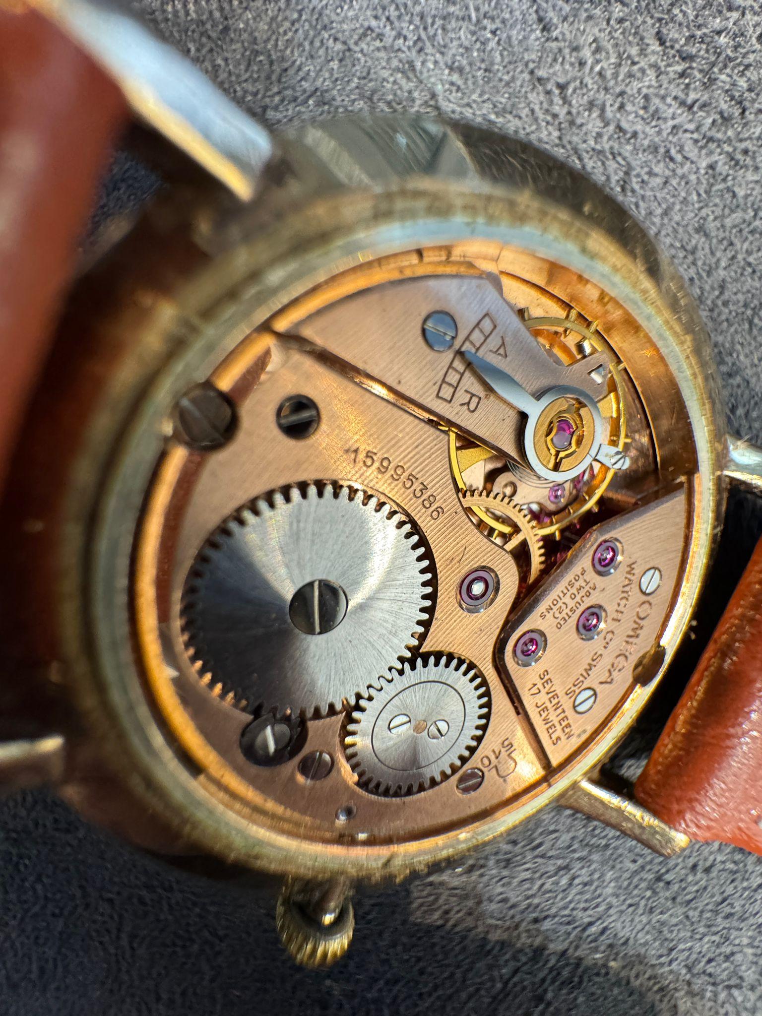 Omega Vintage Calibre 510 de cuerda manual - Oro de 9 ct 1956 en Bueno estado para la venta en London, GB