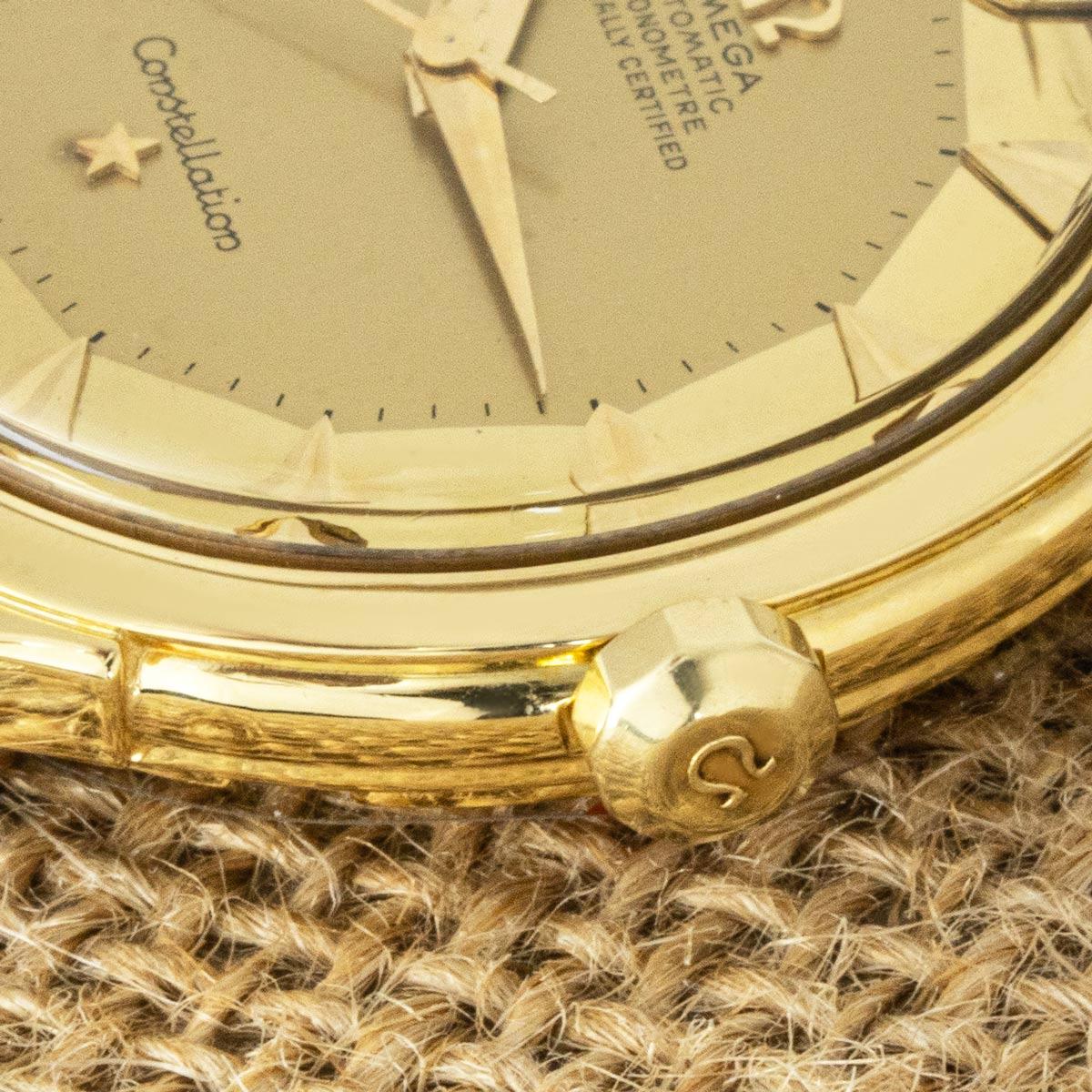 Omega Vintage Constellation Yellow Gold In Good Condition For Sale In London, GB