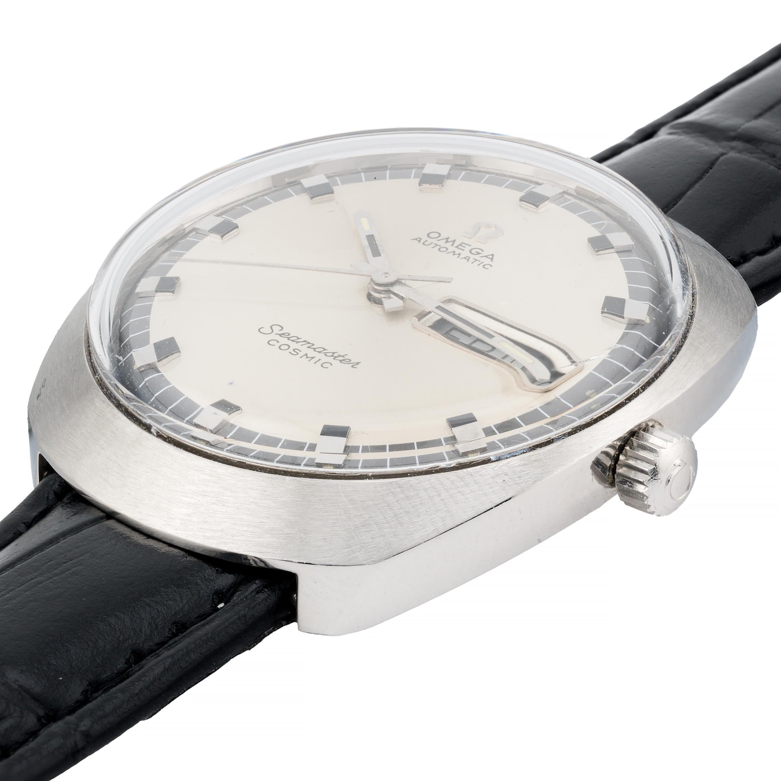 Omega Vintage Seamaster Cosmic Day Date in Stainless Steel In Excellent Condition In Boston, MA
