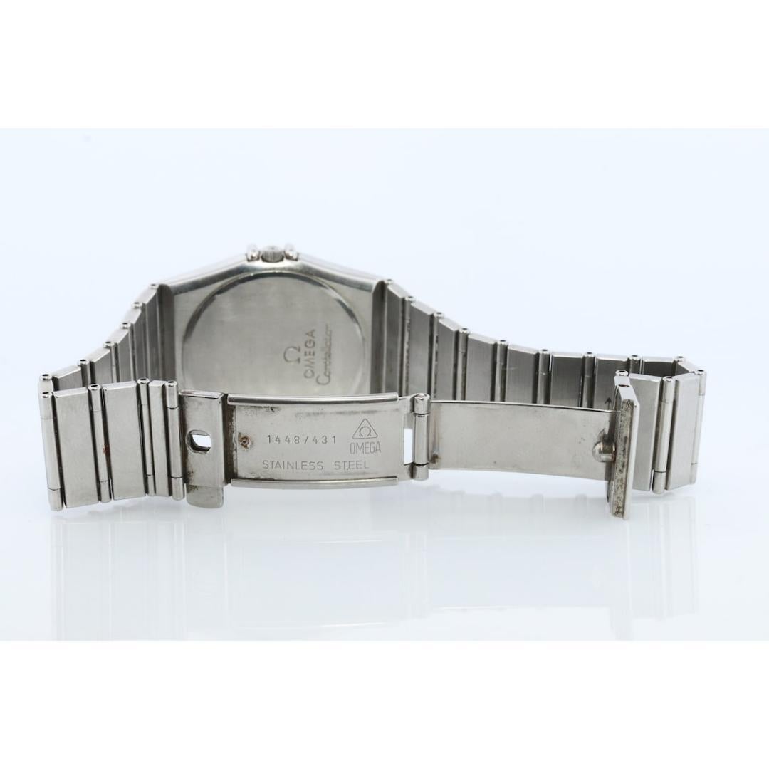 Vintage By
Material des Bandes: Rostfreier Stahl
MATERIALEN: Rostfreier Stahl
Stromversorgung: Batterie

Ablesung: Analog

Original Omega Konstellation 396.1070/1080

DAY Date Dial aus den 1990er Jahren


Zustand: Toller Condit für das Alter.
