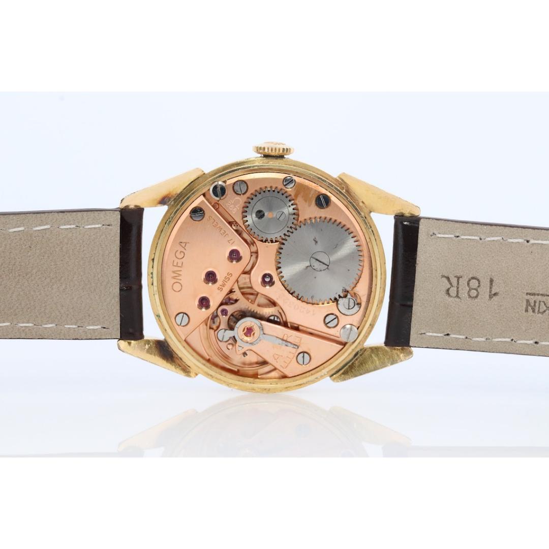 Montre Omega. Montre-bracelet Omega Mechanical 266cal authentique pour hommes Omega 1950s Bon état - En vente à Port Charlotte, FL