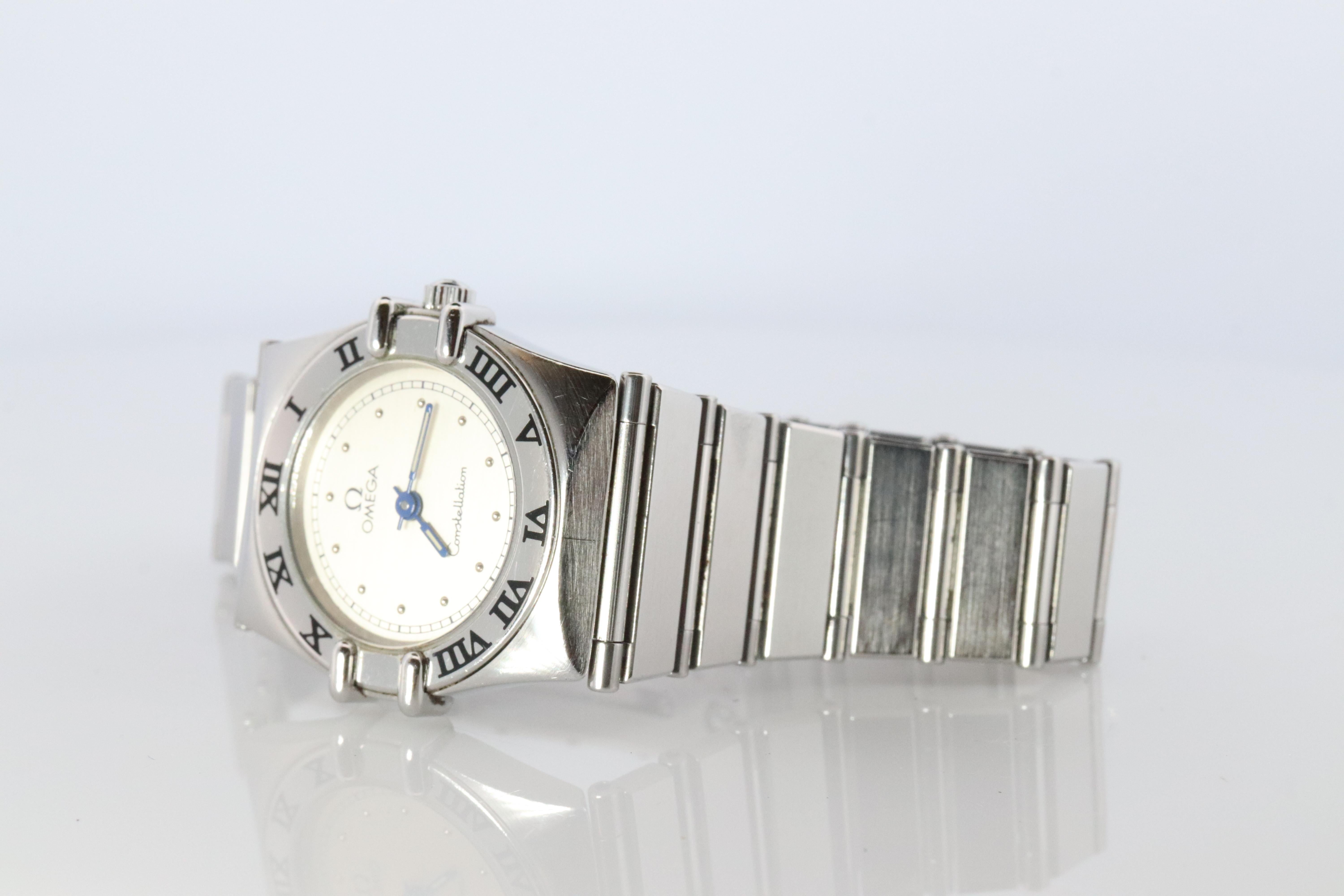 Omega Uhr. Damen Omega  Constellation Damen-Armbanduhr im Angebot 2