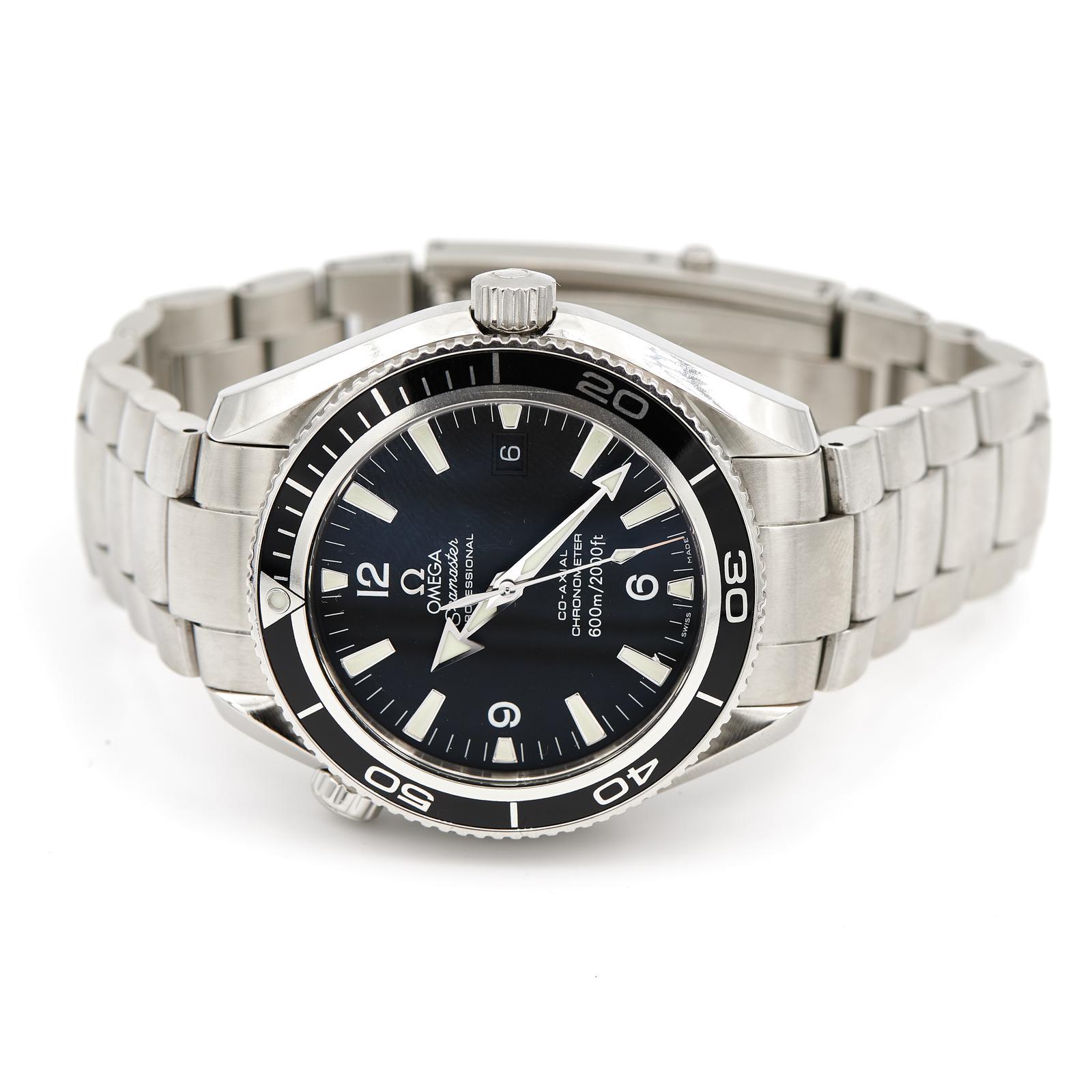 Omega Uhr Seamaster Stahl im Zustand „Hervorragend“ im Angebot in PARIS, FR