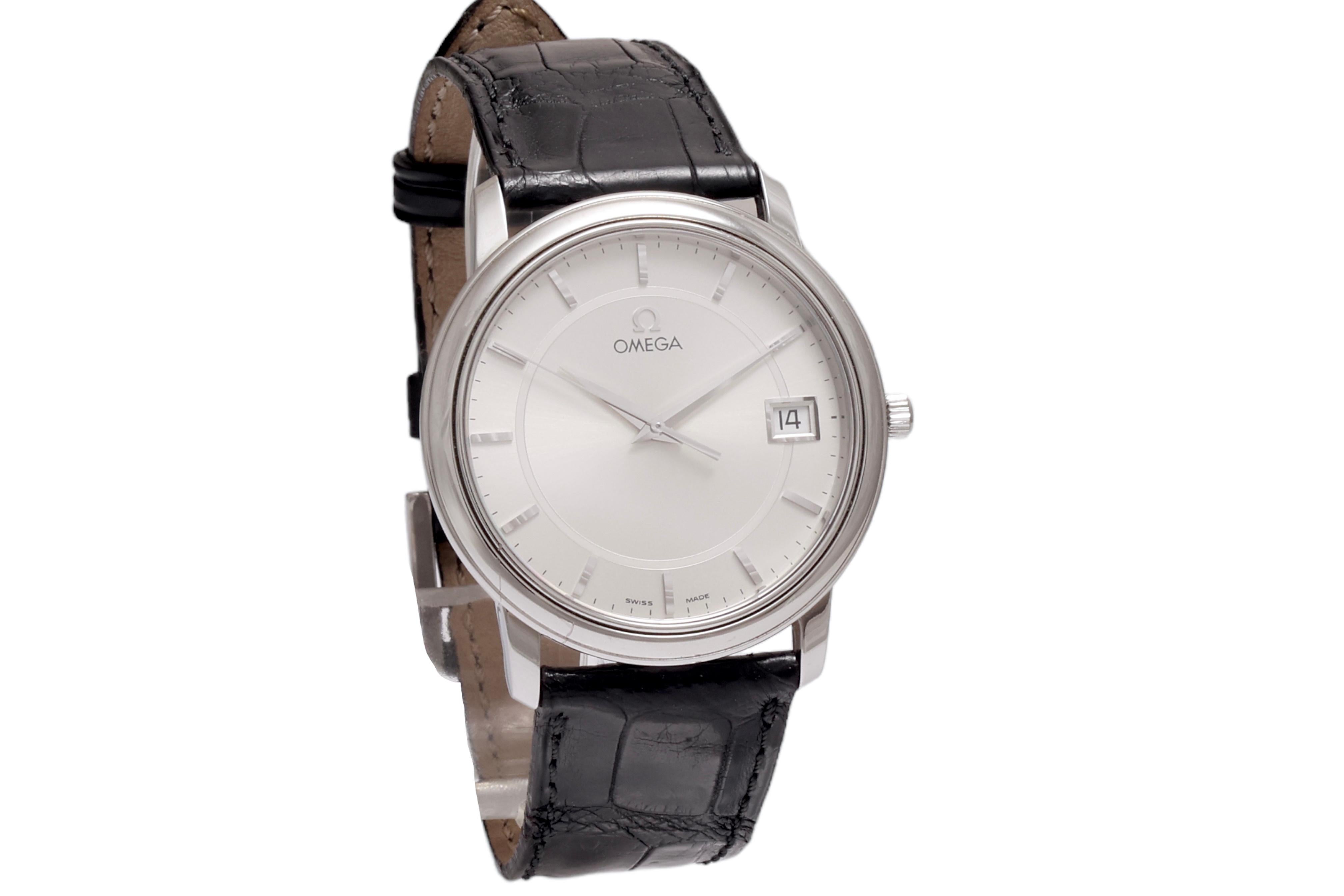 Omega Wrist Watch, Steel, Quartz, Top Condition In Excellent Condition For Sale In Antwerp, BE