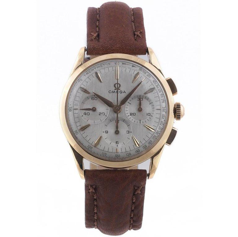 Omega yellow gold Chronograph Manual Wristwatch In Good Condition In Firenze, IT