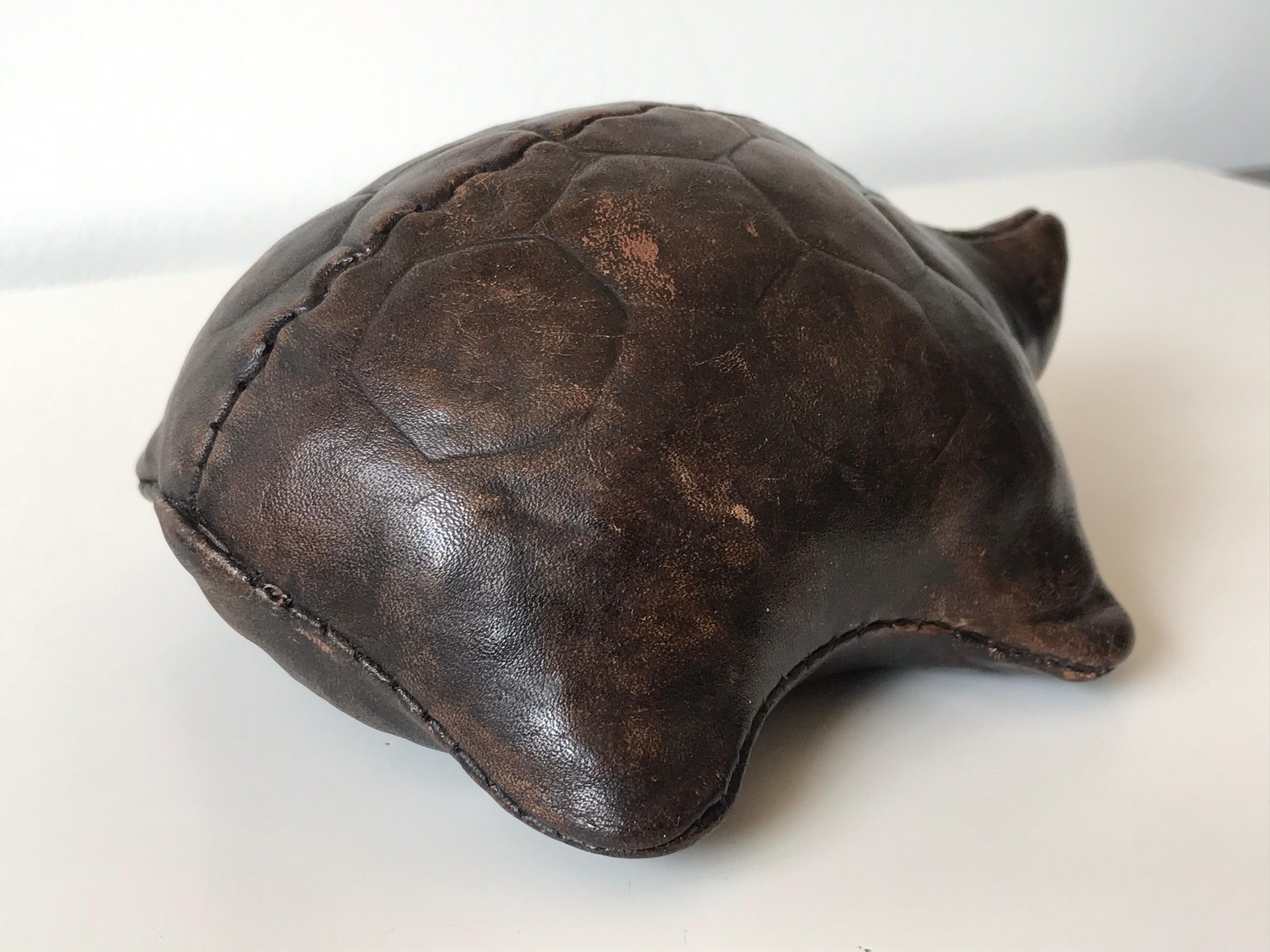 Omersa Leather Paperweight Turtle, 20th Century 7