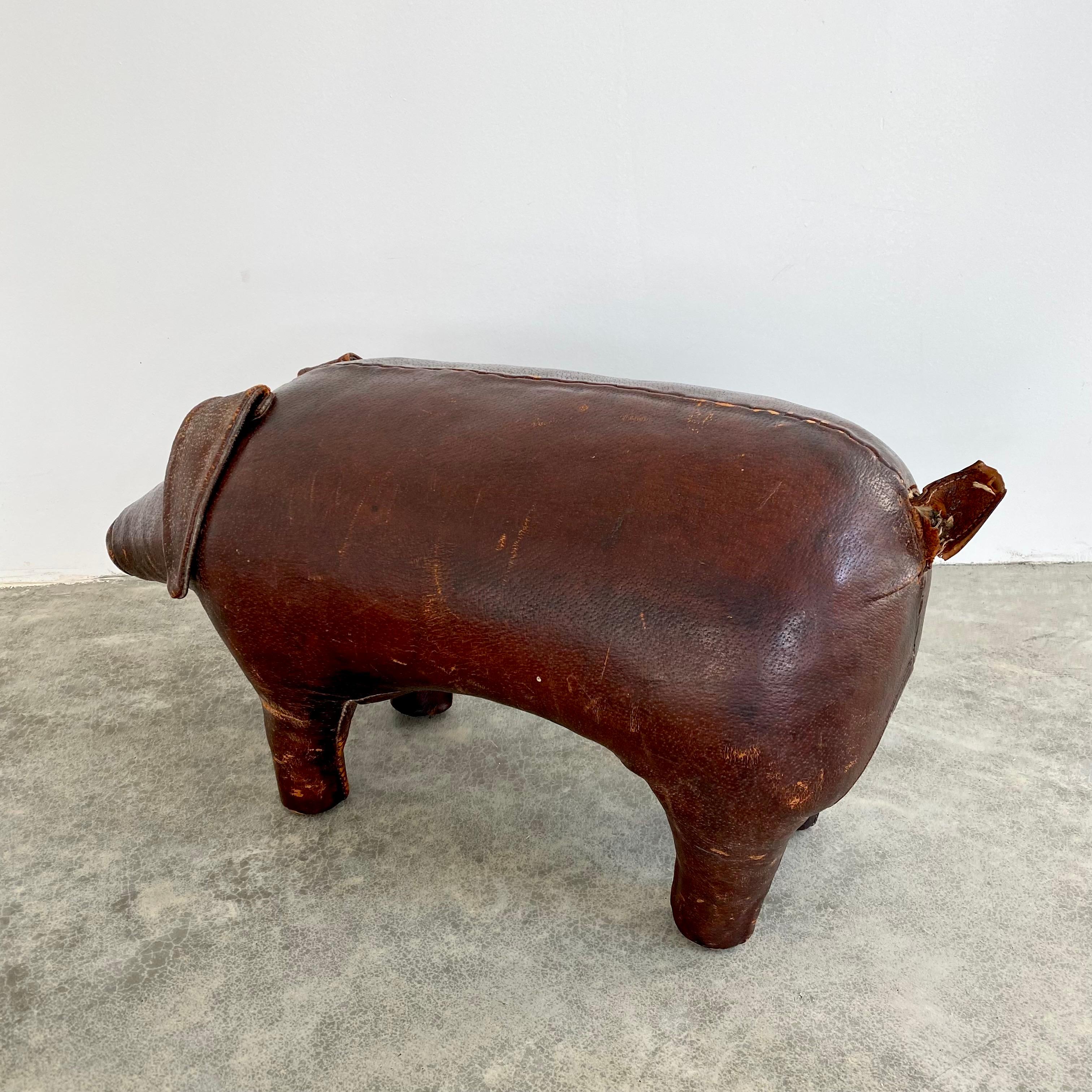 Omersa Leather Pig In Good Condition For Sale In Los Angeles, CA