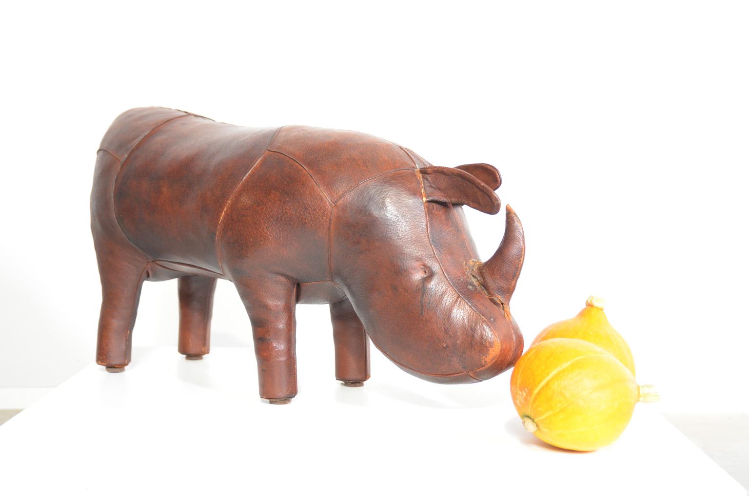 The first Omersa footstool was a pig made in the 1920s from leather leftover from the production of hand luggage. This pig was sold through Liberty’s in London and has been ever since. From the 1960s different animals have been produced, including